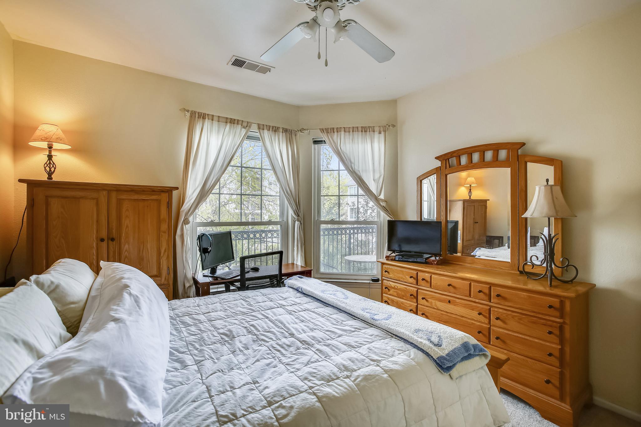 GATES OF MCLEAN - Residential