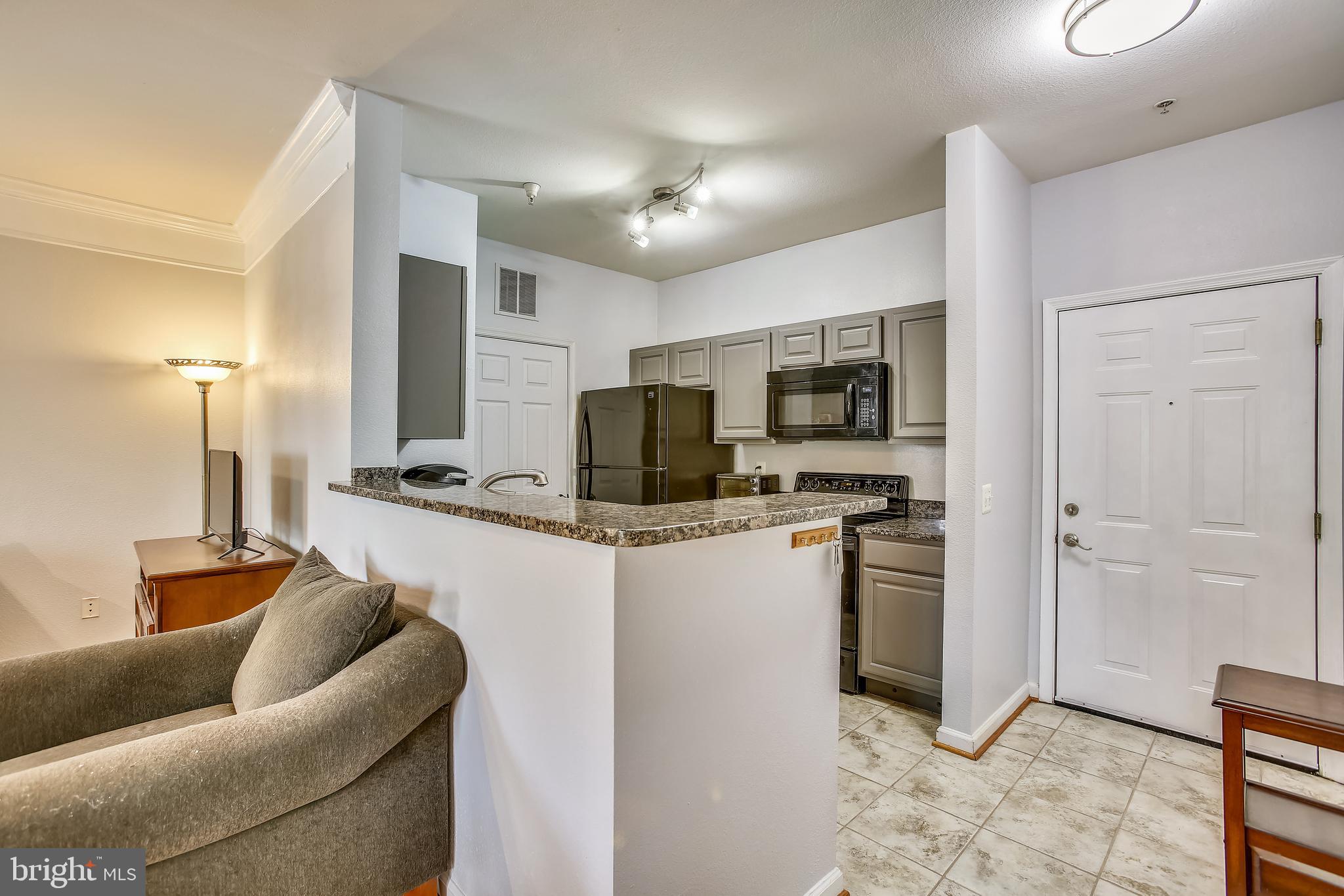 GATES OF MCLEAN - Residential