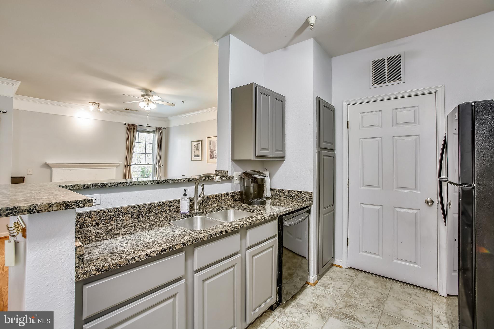 GATES OF MCLEAN - Residential