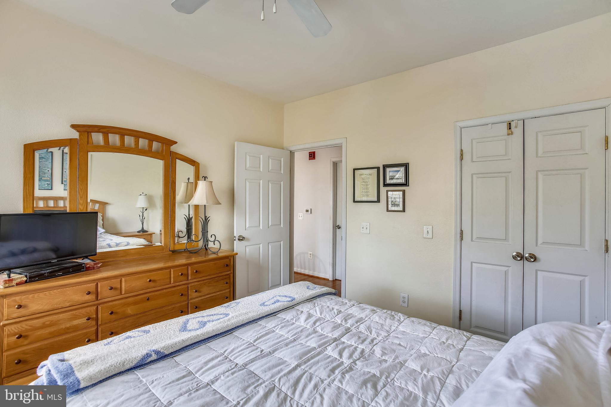 GATES OF MCLEAN - Residential