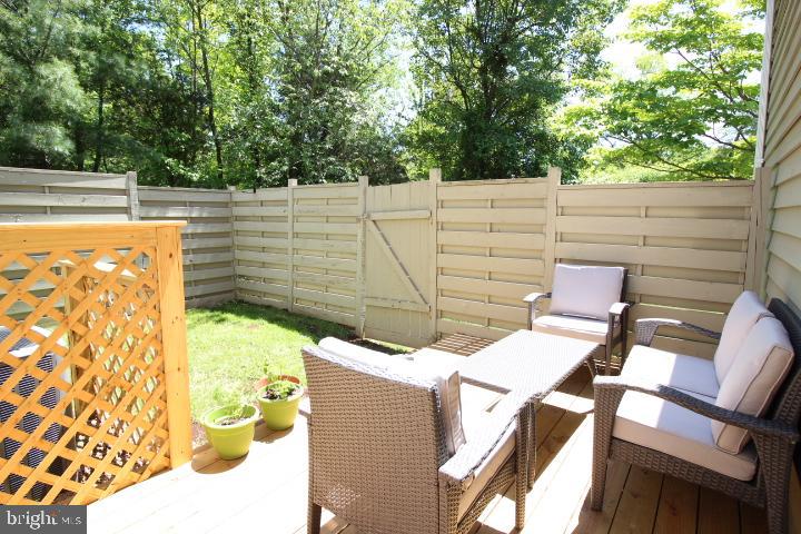 RESTON - Residential Lease