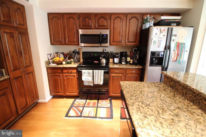 RESTON - Residential Lease