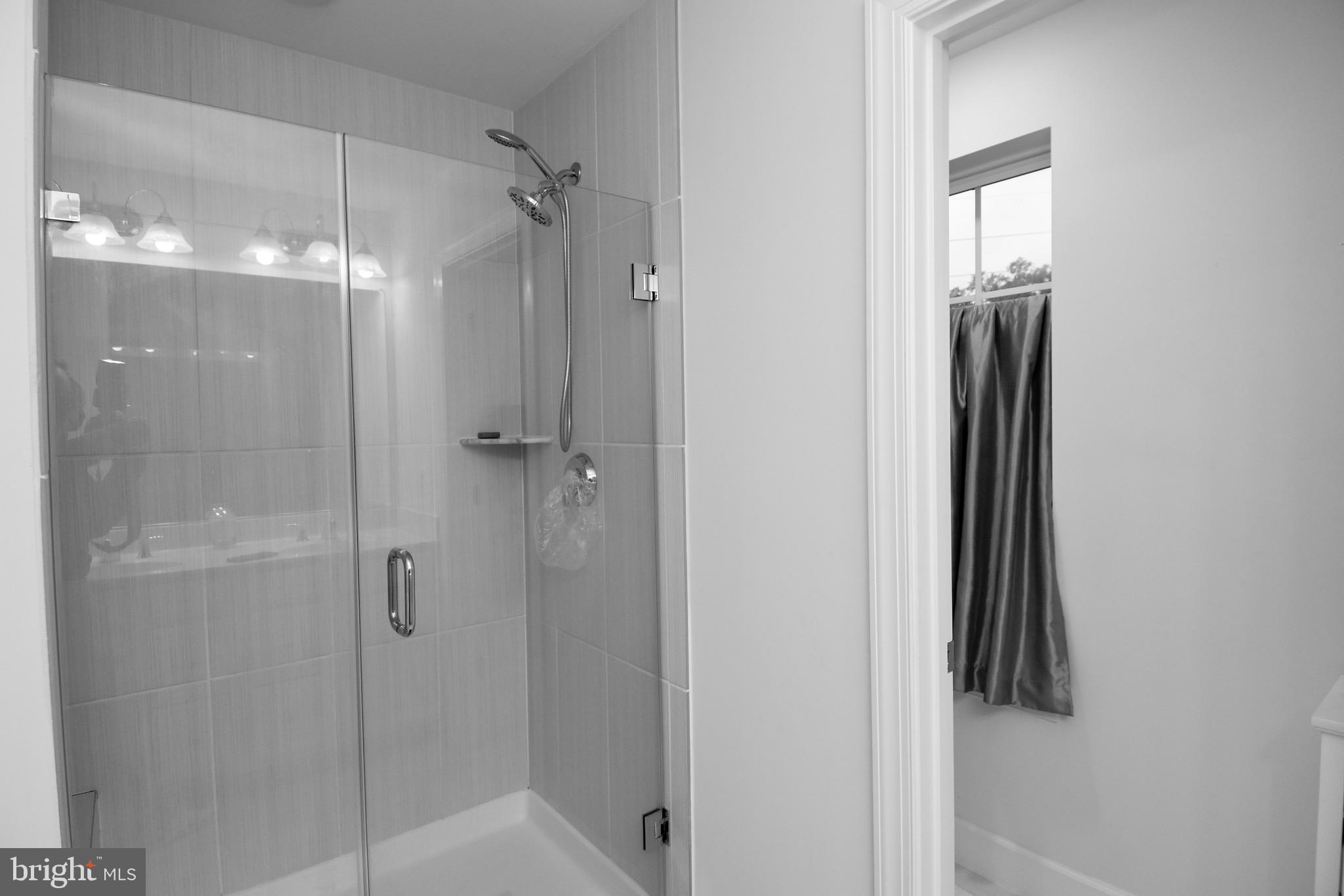 HAMILTON PARK - Residential