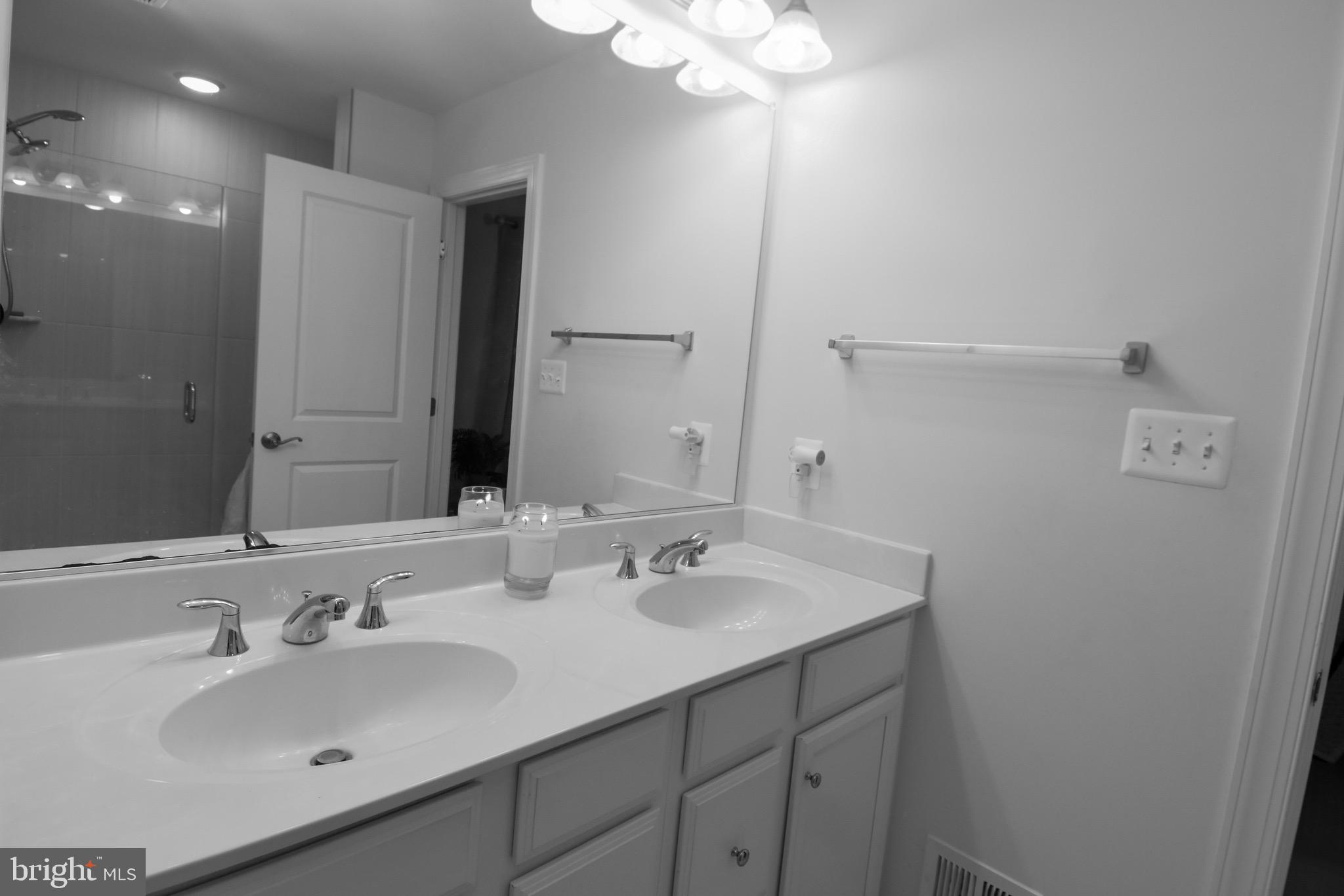 HAMILTON PARK - Residential