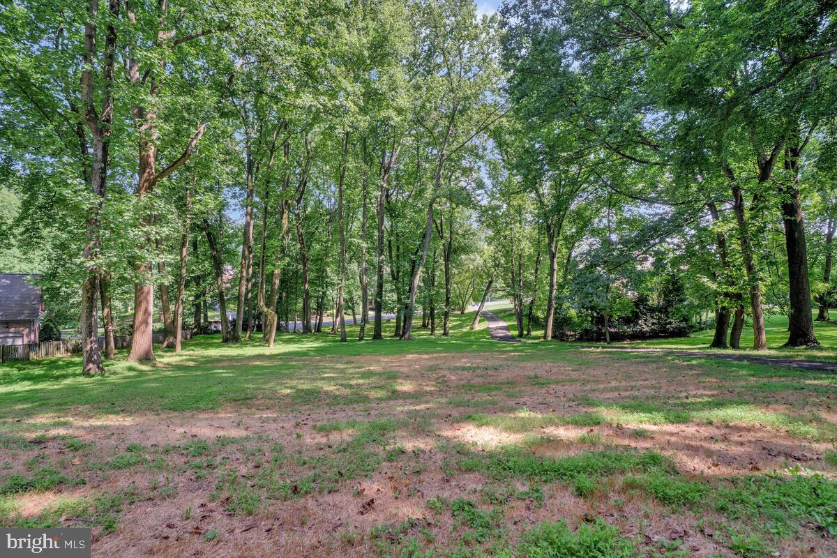 502 SENECA KNOLL COURT