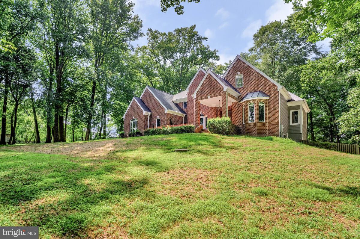 502 SENECA KNOLL COURT