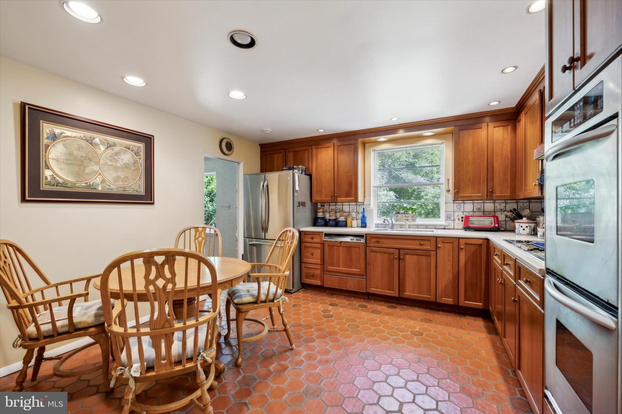 MEADOWBROOK - Residential