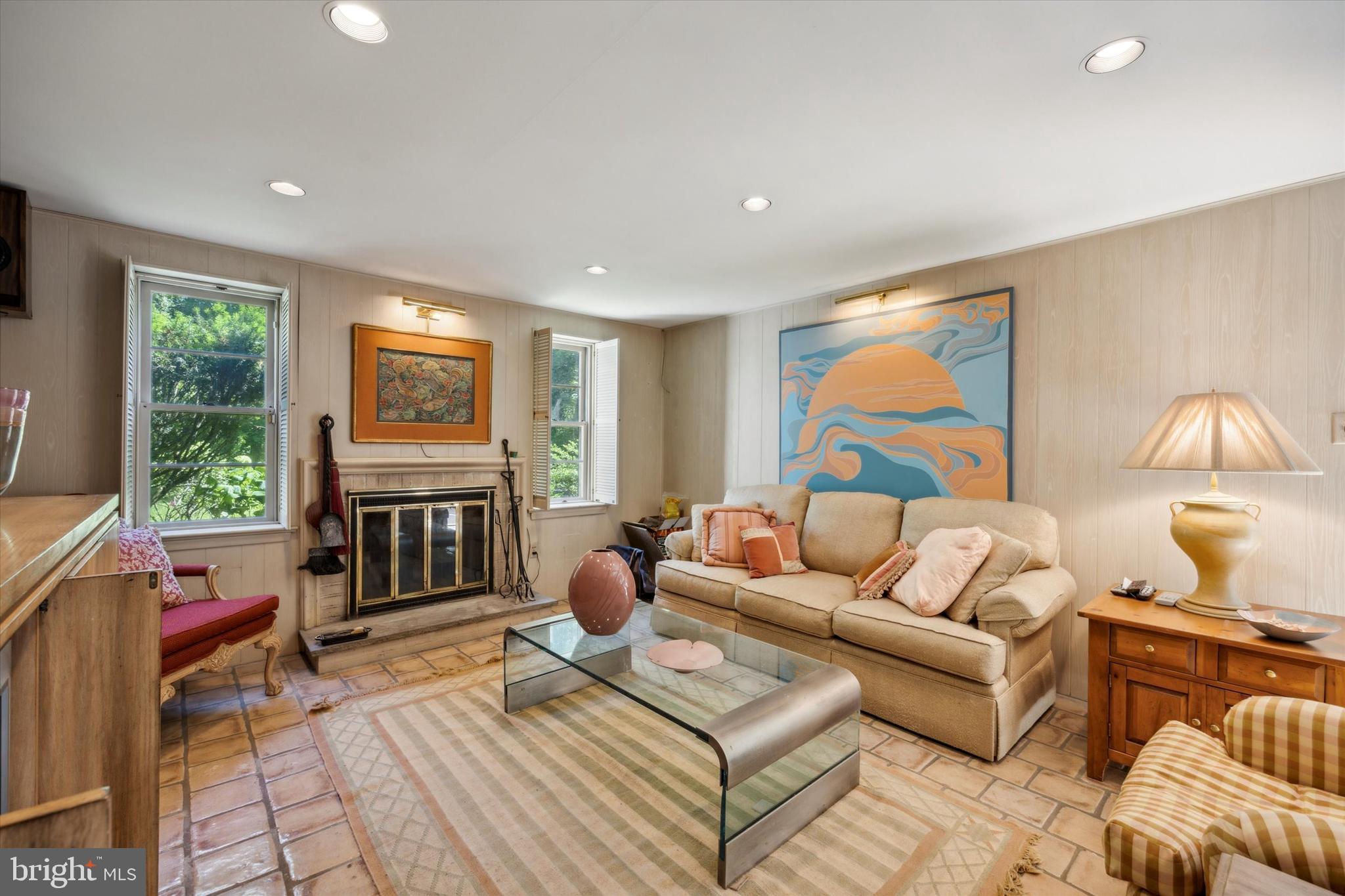 MEADOWBROOK - Residential