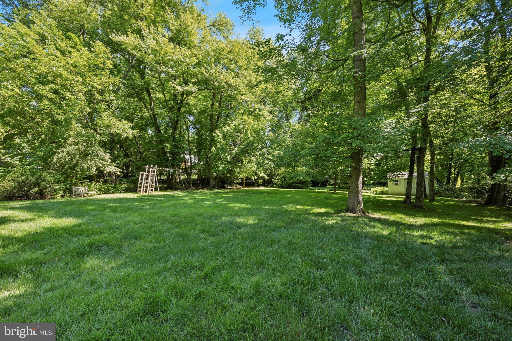 MEADOWBROOK - Residential