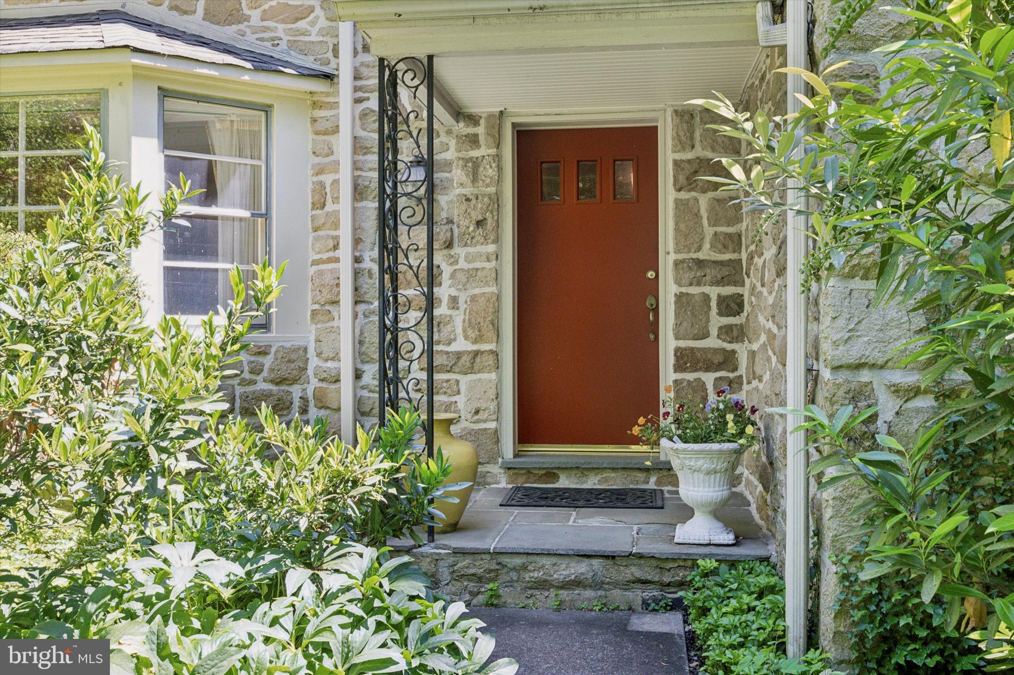 MEADOWBROOK - Residential