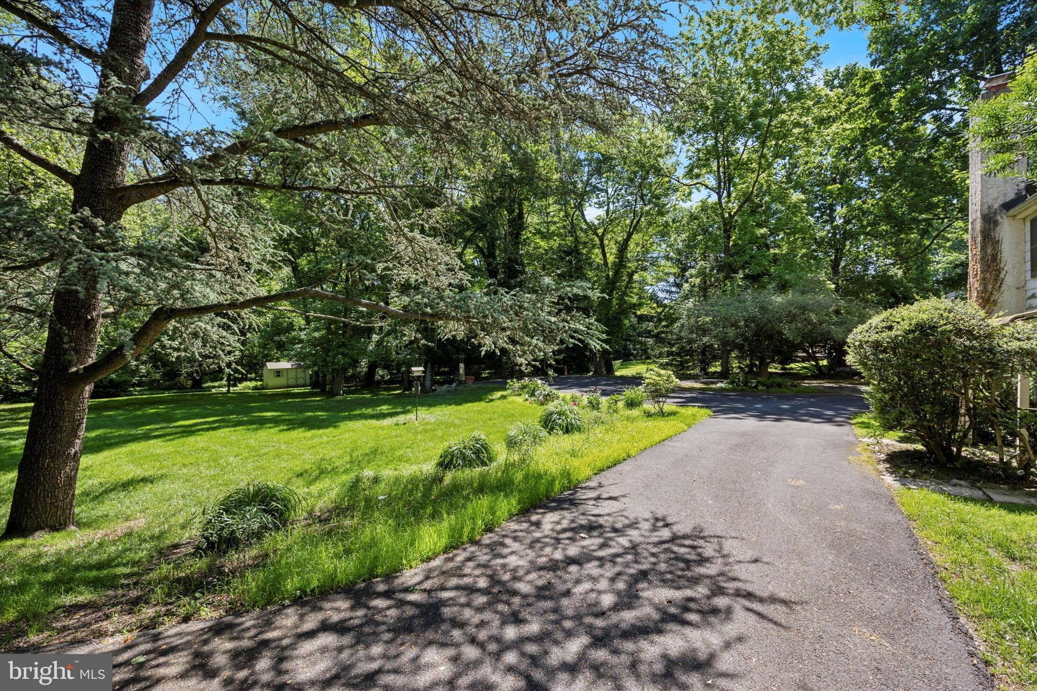 MEADOWBROOK - Residential