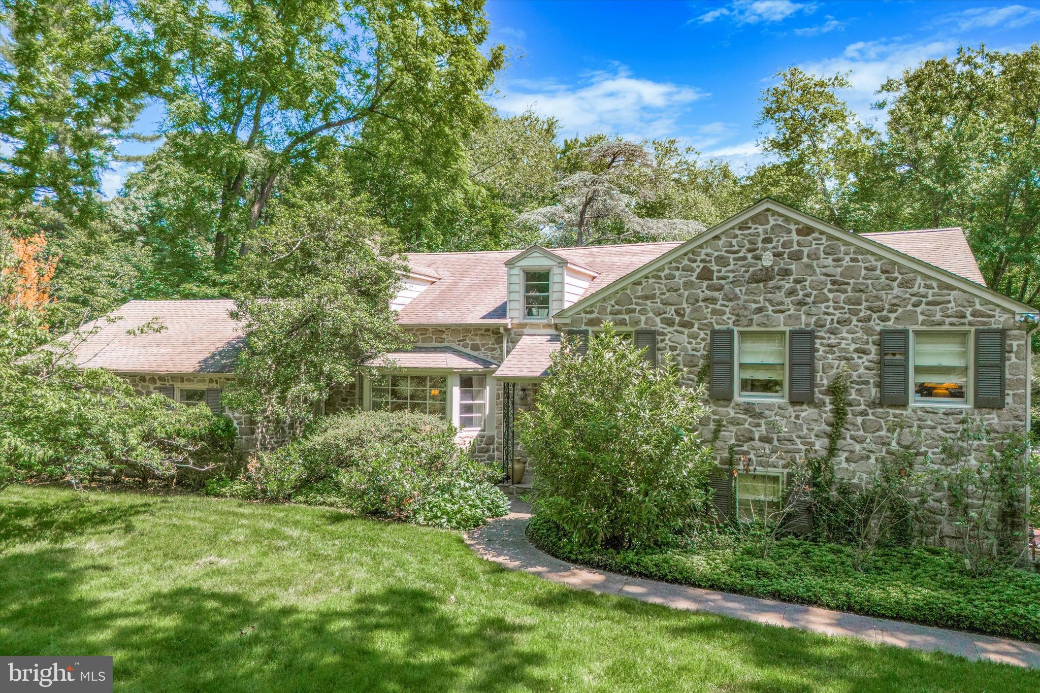 MEADOWBROOK - Residential