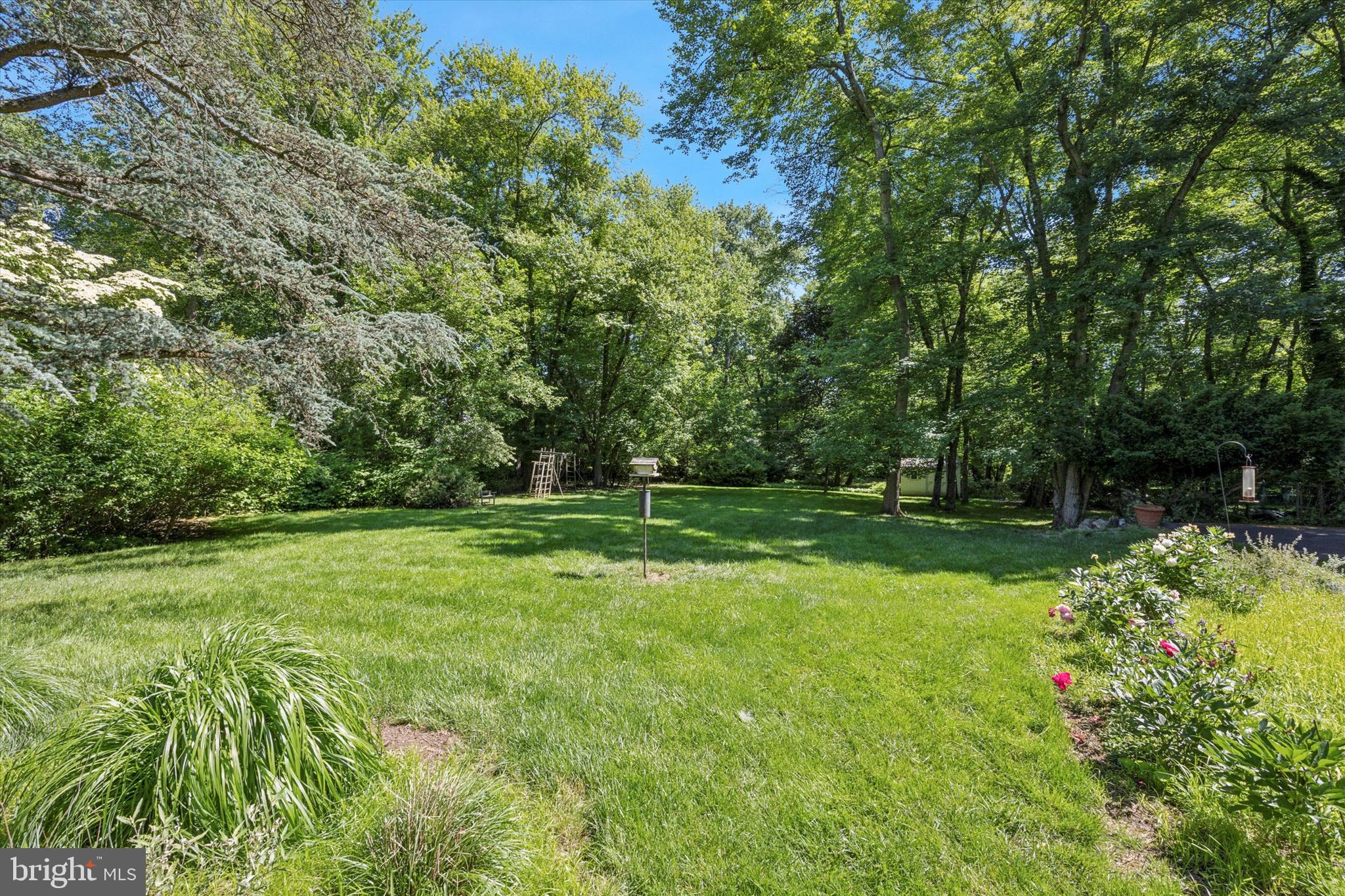 MEADOWBROOK - Residential