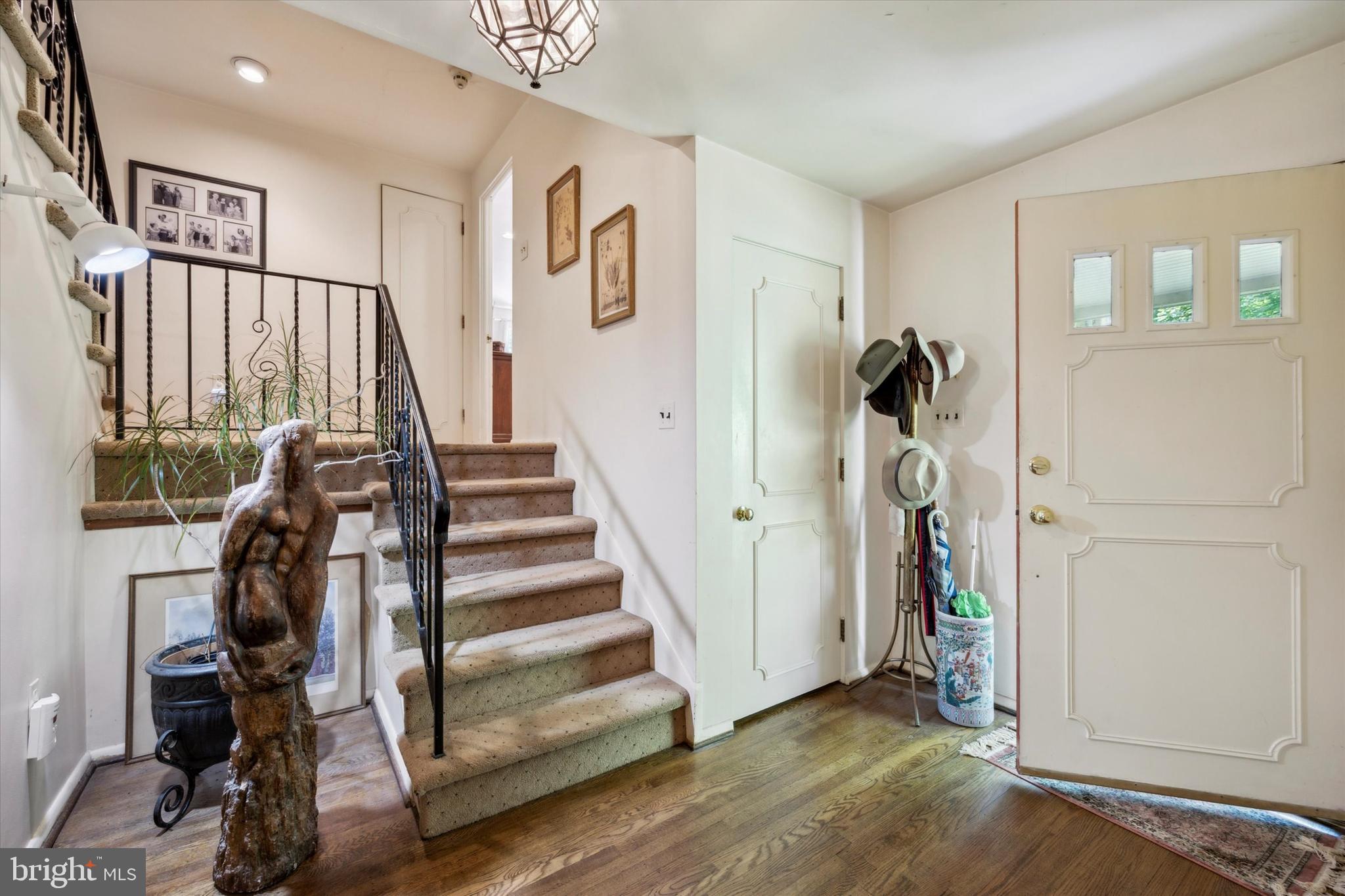 MEADOWBROOK - Residential