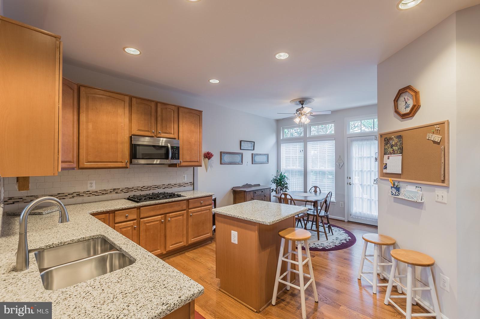 ASHBURN VILLAGE - Residential