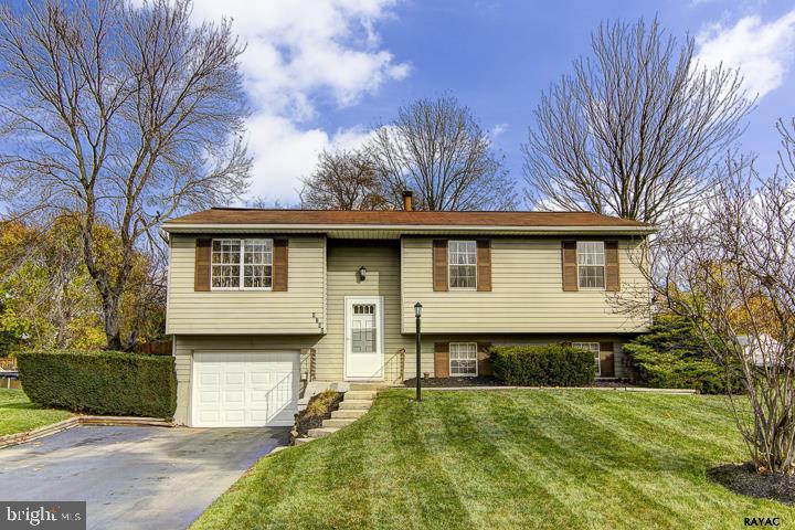 BACK ON THE MARKET - DOVER RAISED RANCHER W/ EASY AND SPACIOUS FLOOR PLAN - SITUATED IN EDGEWOOD PARK NEIGHBORHOOD READY FOR YOUR FAMILY! THIS HOME HAS 3 BEDROOMS, 1.5 BATHS, A FINISHED LOWER LEVEL FAMILY ROOM + A GREAT REAR DECK WITH NICE VIEWS A FENCED LEVEL YARD AND A 1 CAR GARAGE MAKE THIS A GREAT CHOICE FOR YOUR NEXT PURCHASE!
