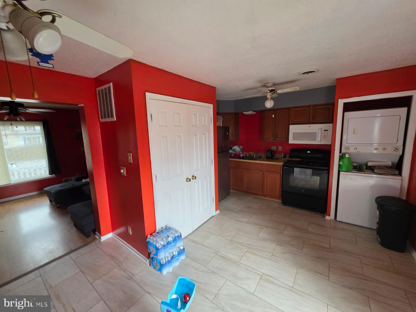 PINEBROOK TOWNHOMES - Residential