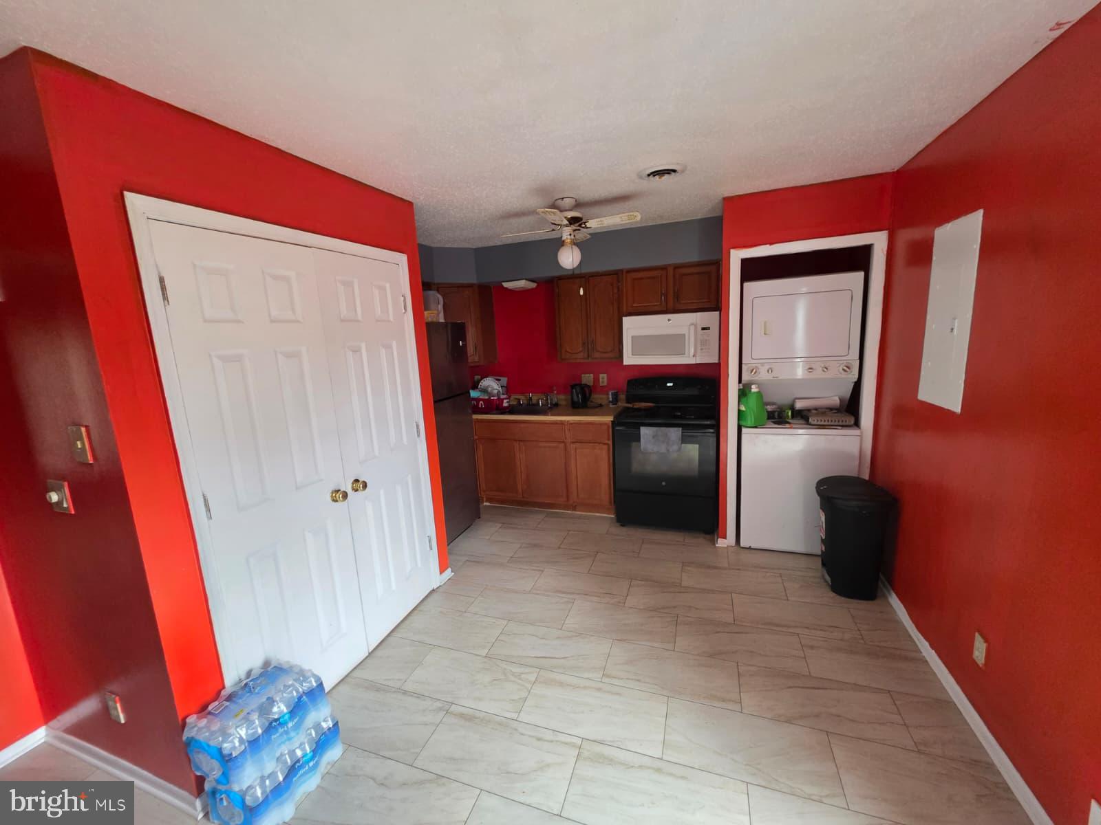 PINEBROOK TOWNHOMES - Residential