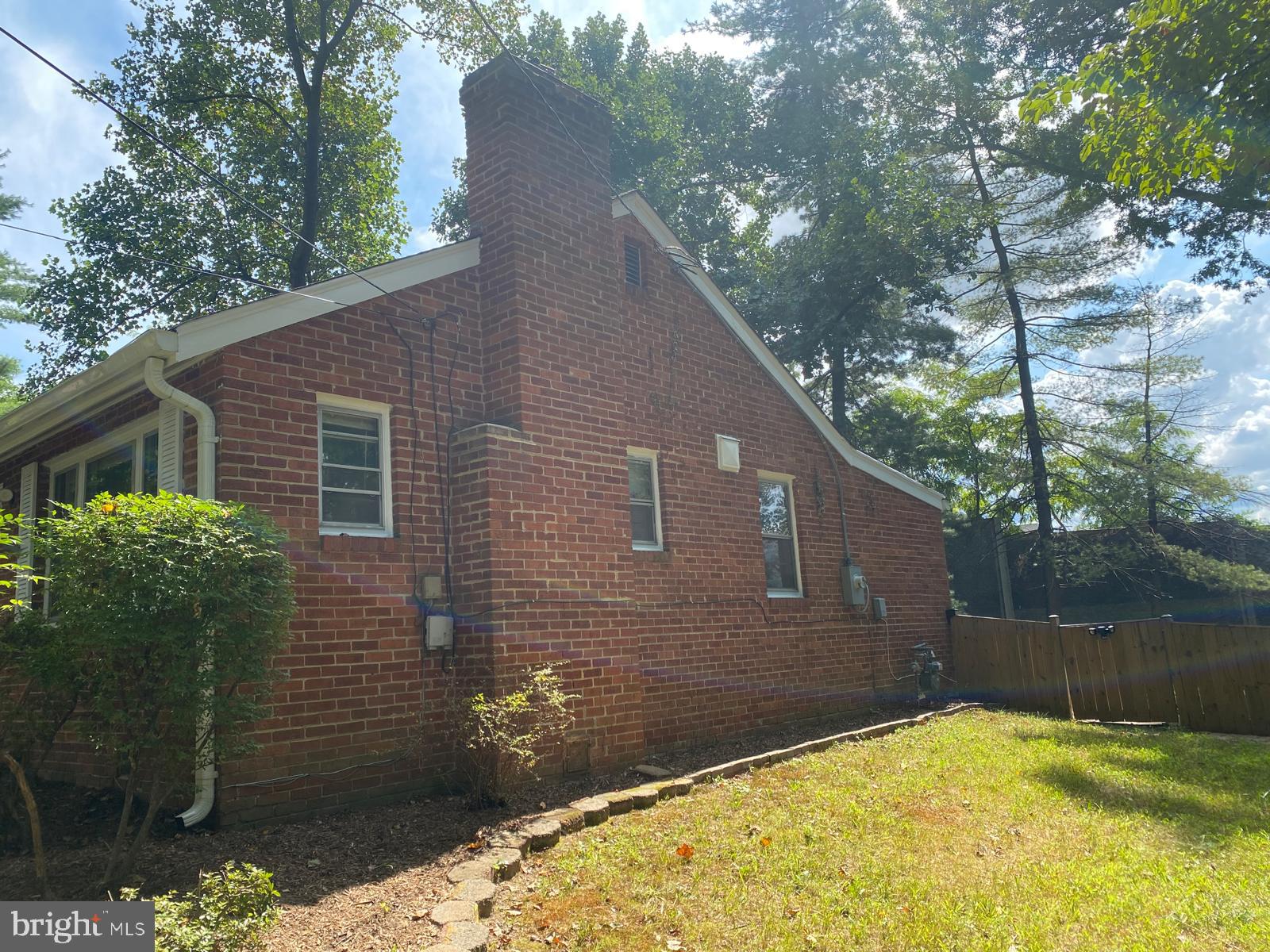 WESTHAMPTON - Residential Lease