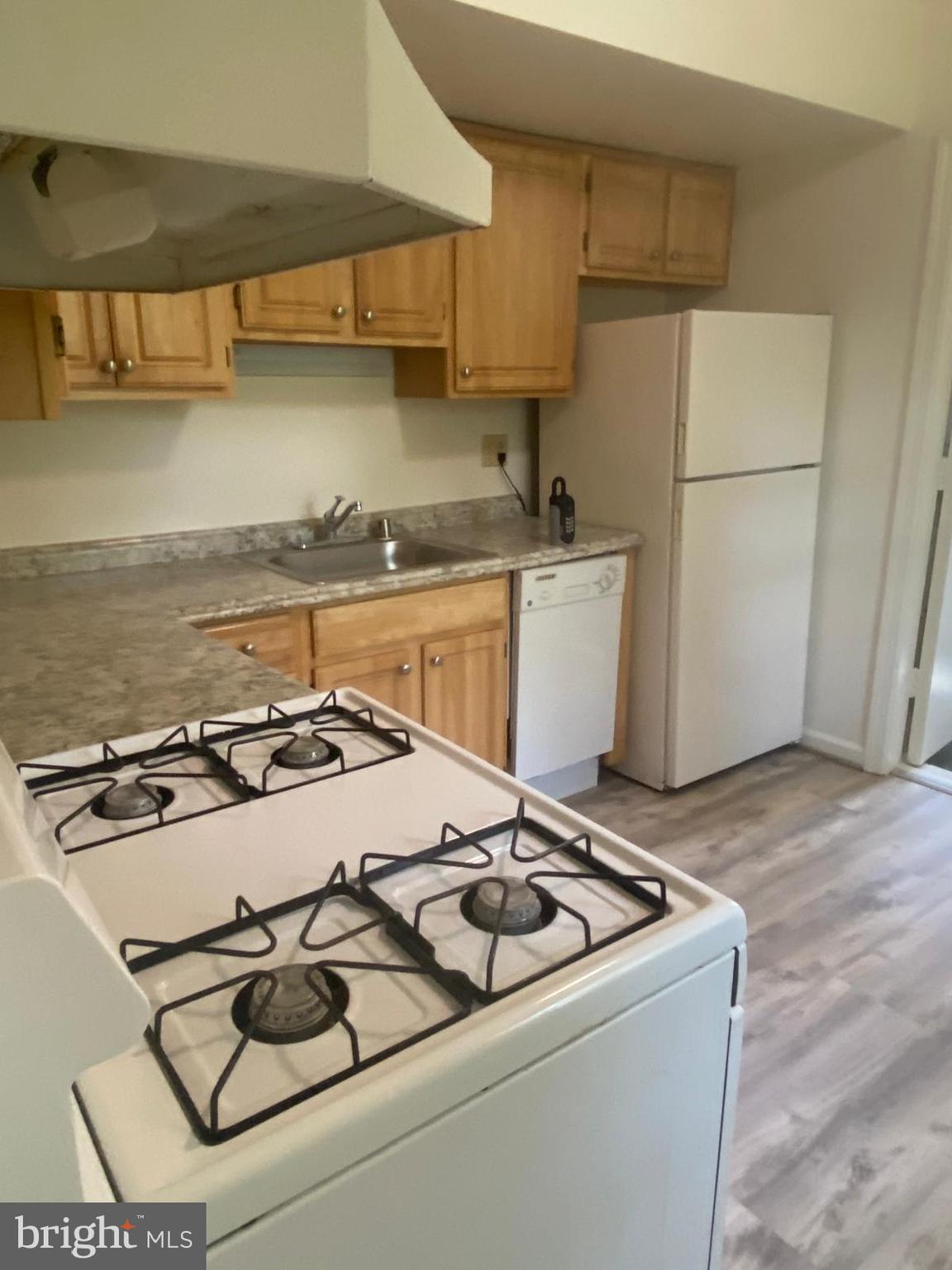 WESTHAMPTON - Residential Lease