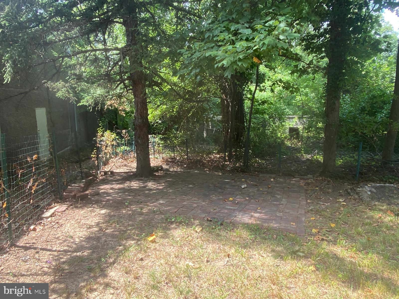 WESTHAMPTON - Residential Lease