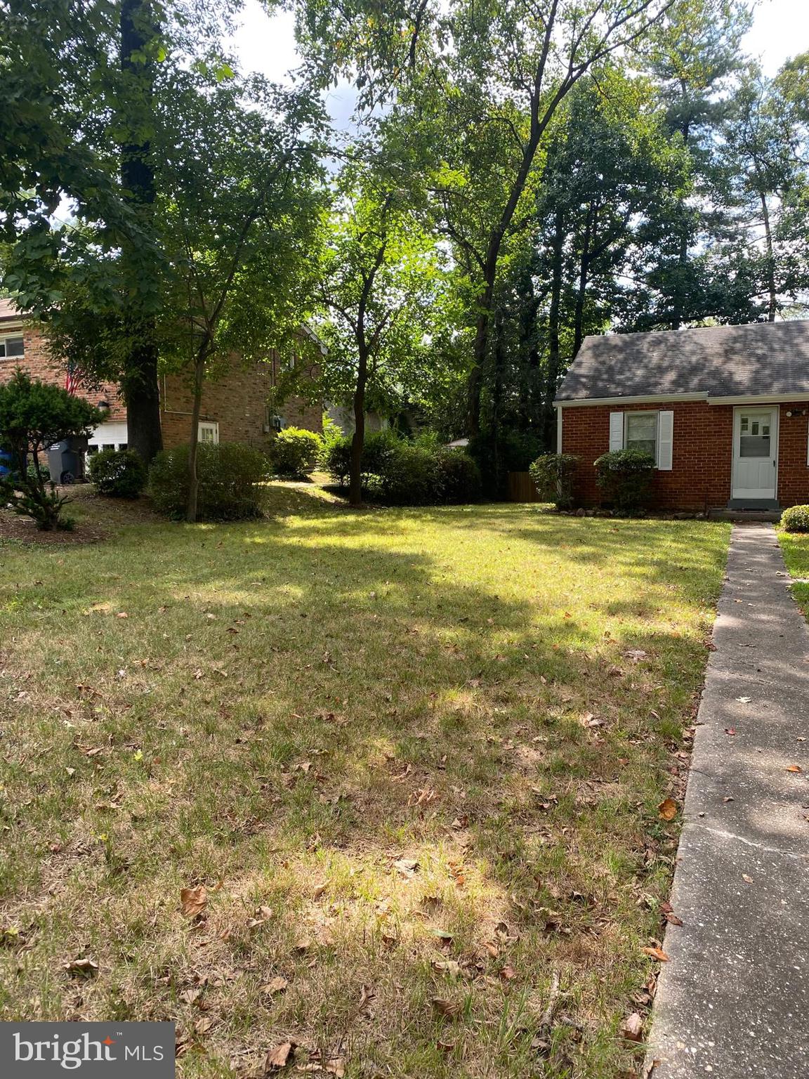 WESTHAMPTON - Residential Lease