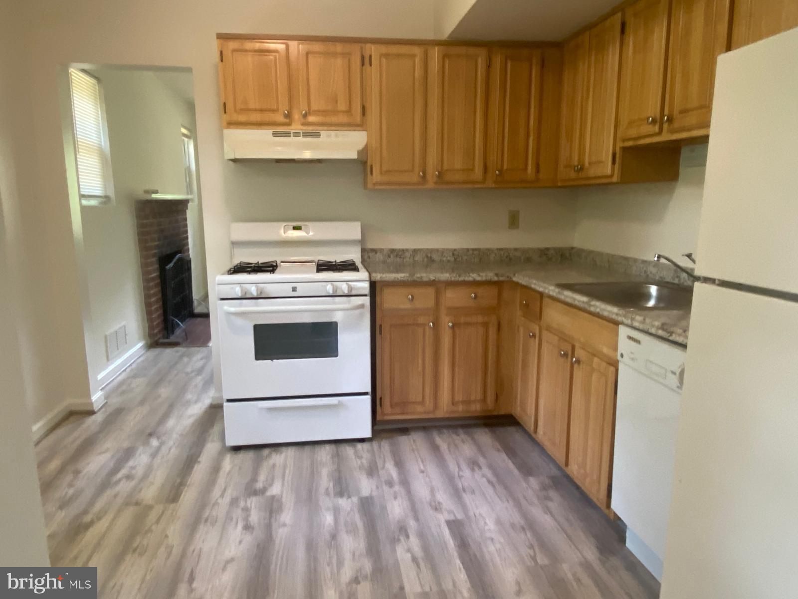 WESTHAMPTON - Residential Lease