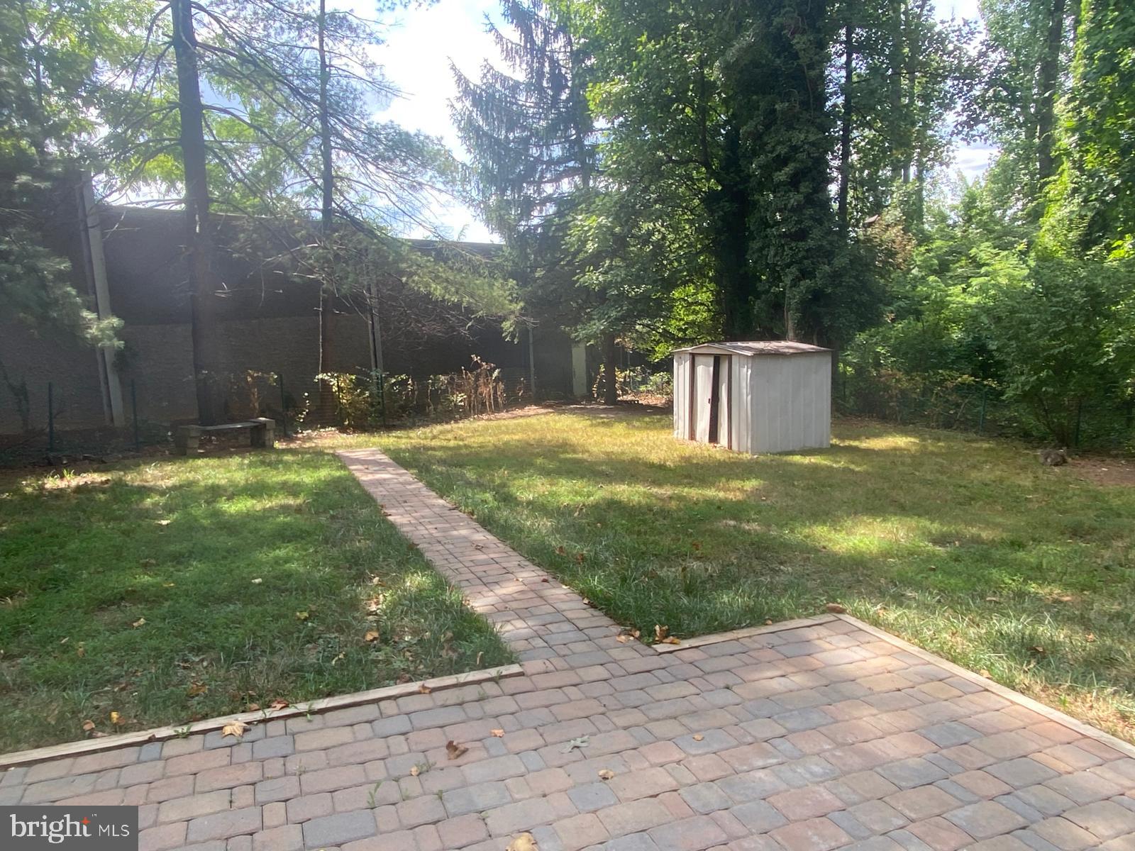 WESTHAMPTON - Residential Lease