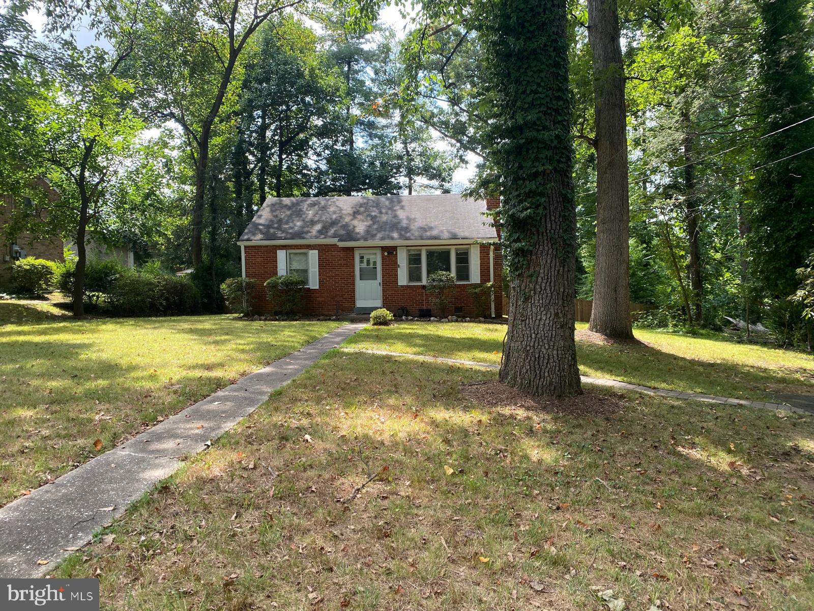 WESTHAMPTON - Residential Lease