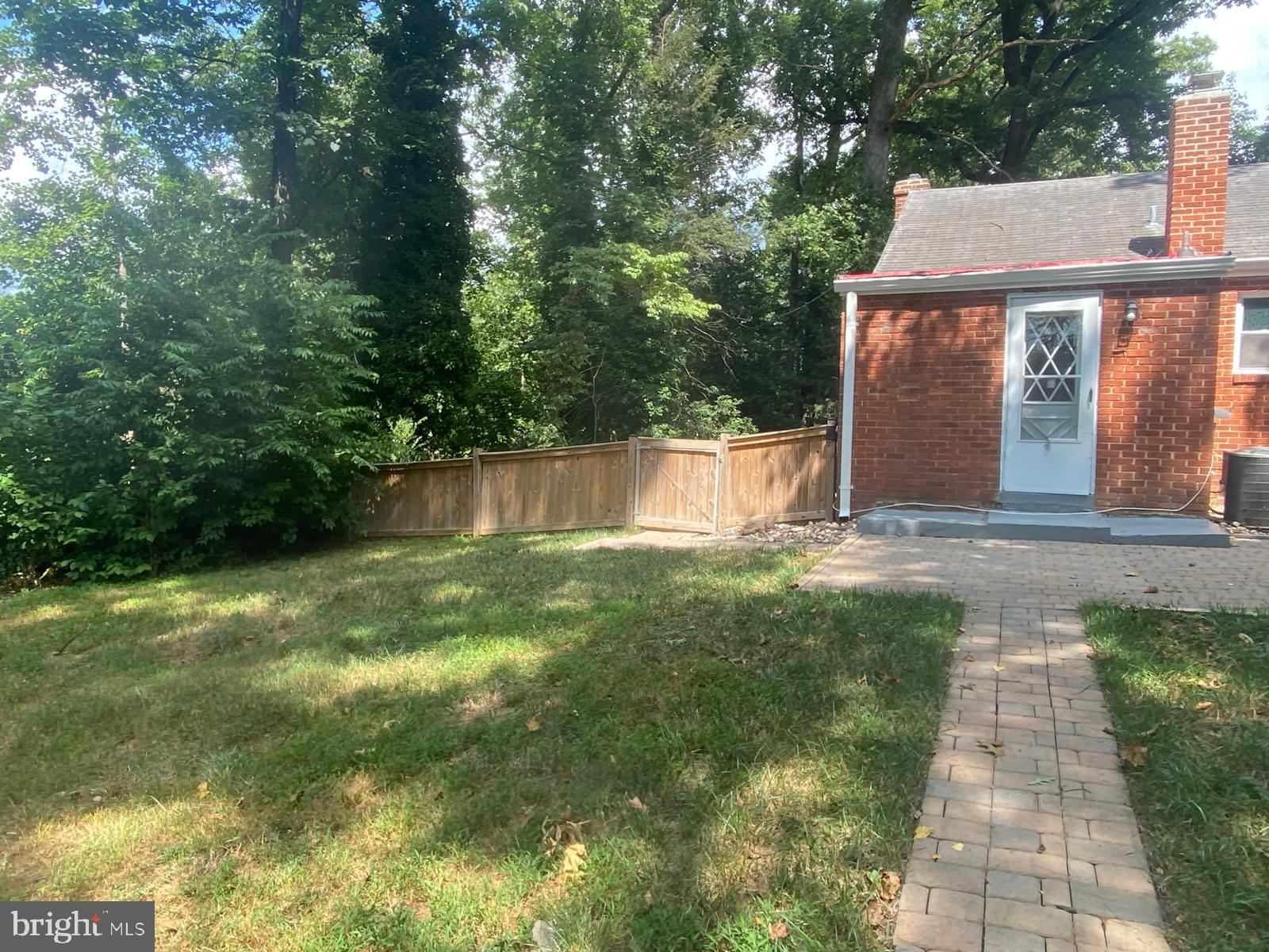 WESTHAMPTON - Residential Lease