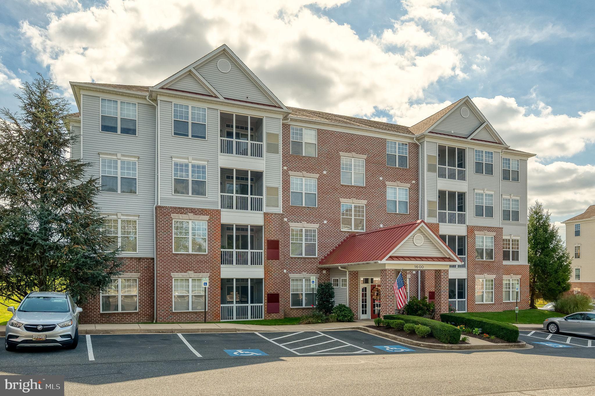 1600 MARTHA COURT 304