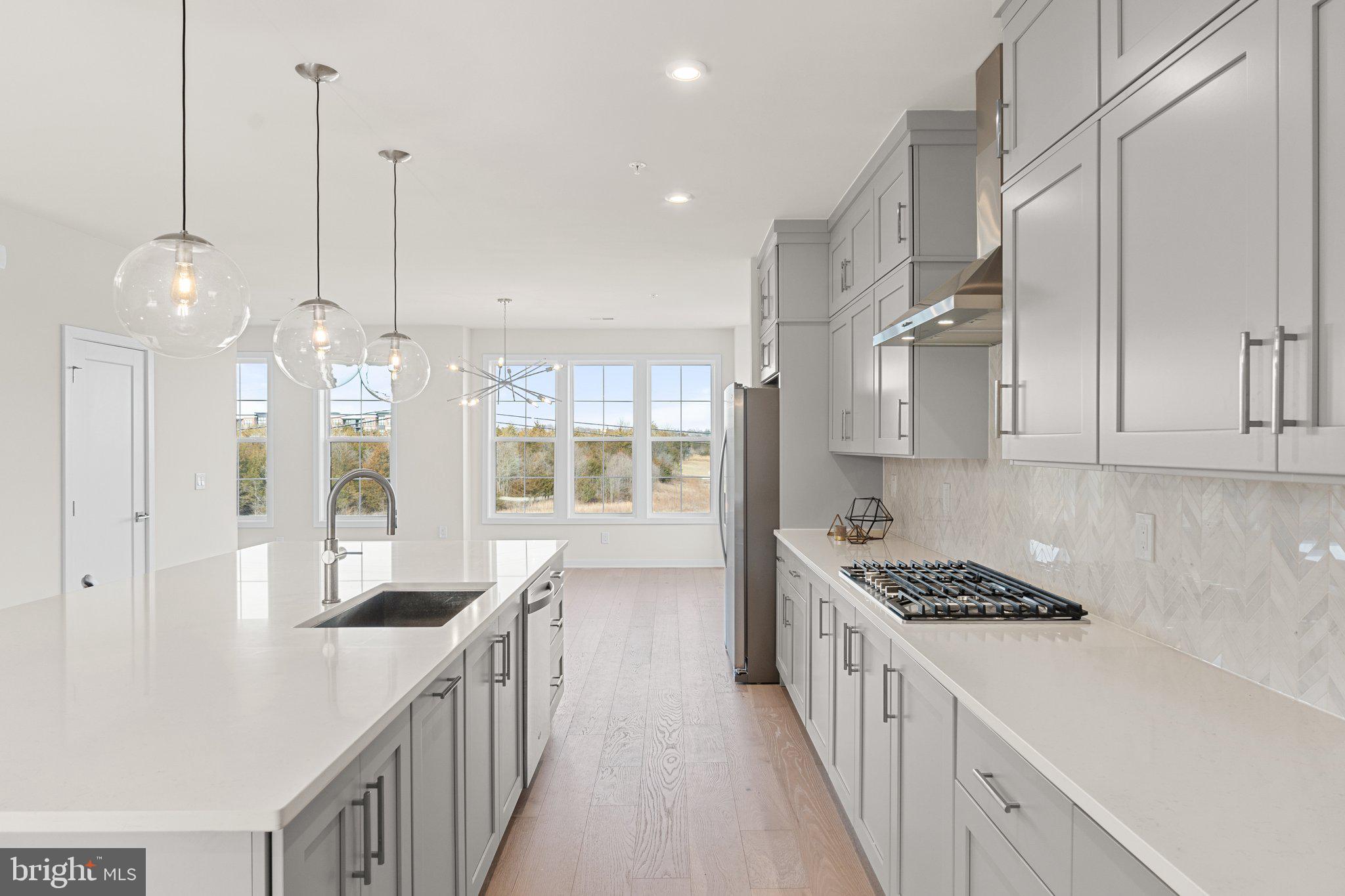 METRO WALK AT MOOREFIELD STATION - Residential Lease