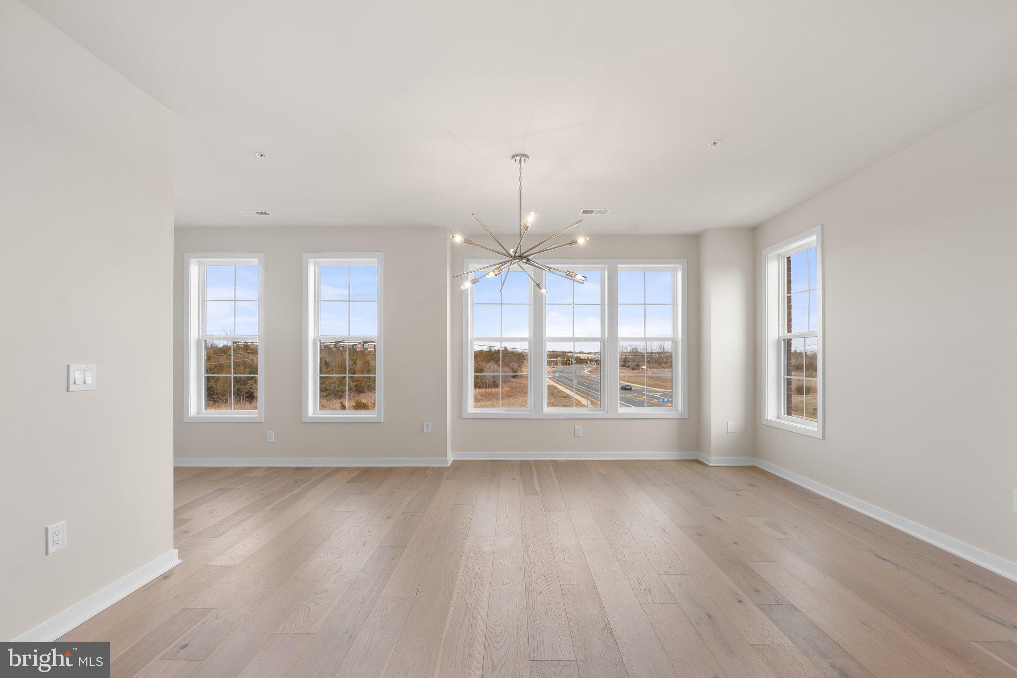 METRO WALK AT MOOREFIELD STATION - Residential Lease