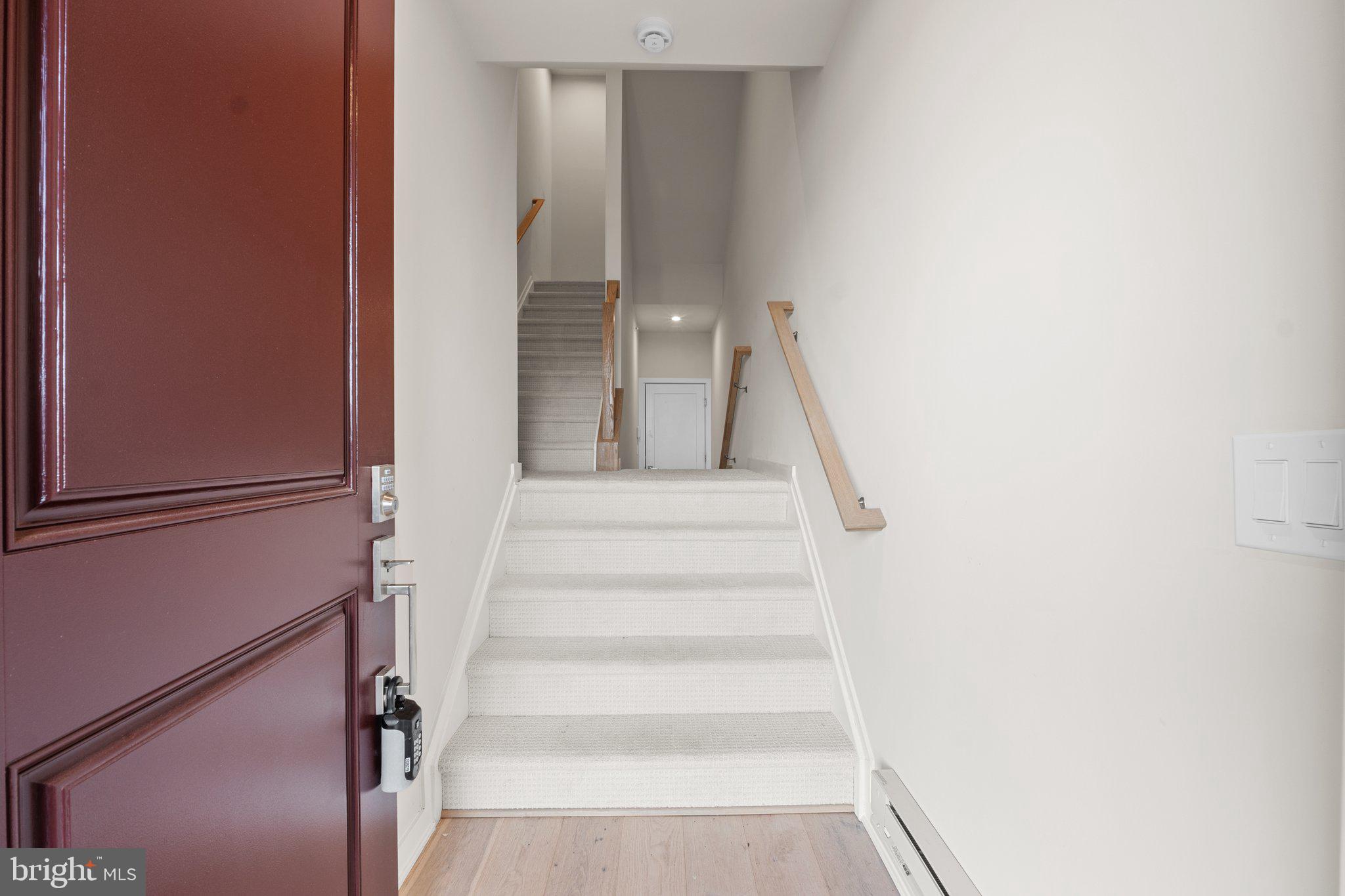 METRO WALK AT MOOREFIELD STATION - Residential Lease