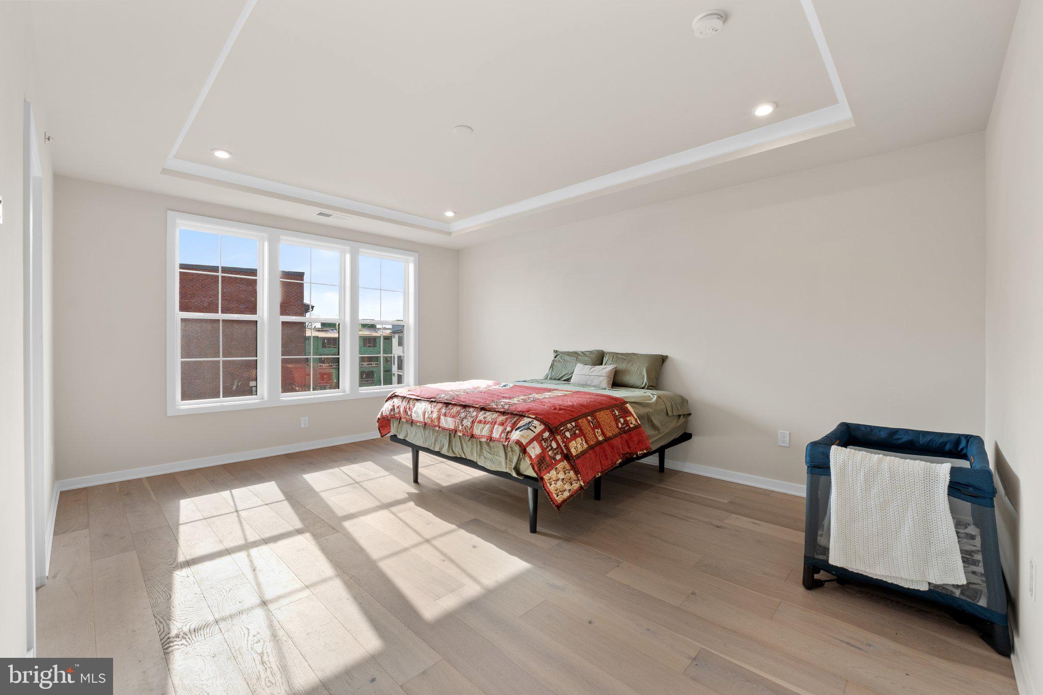 METRO WALK AT MOOREFIELD STATION - Residential Lease