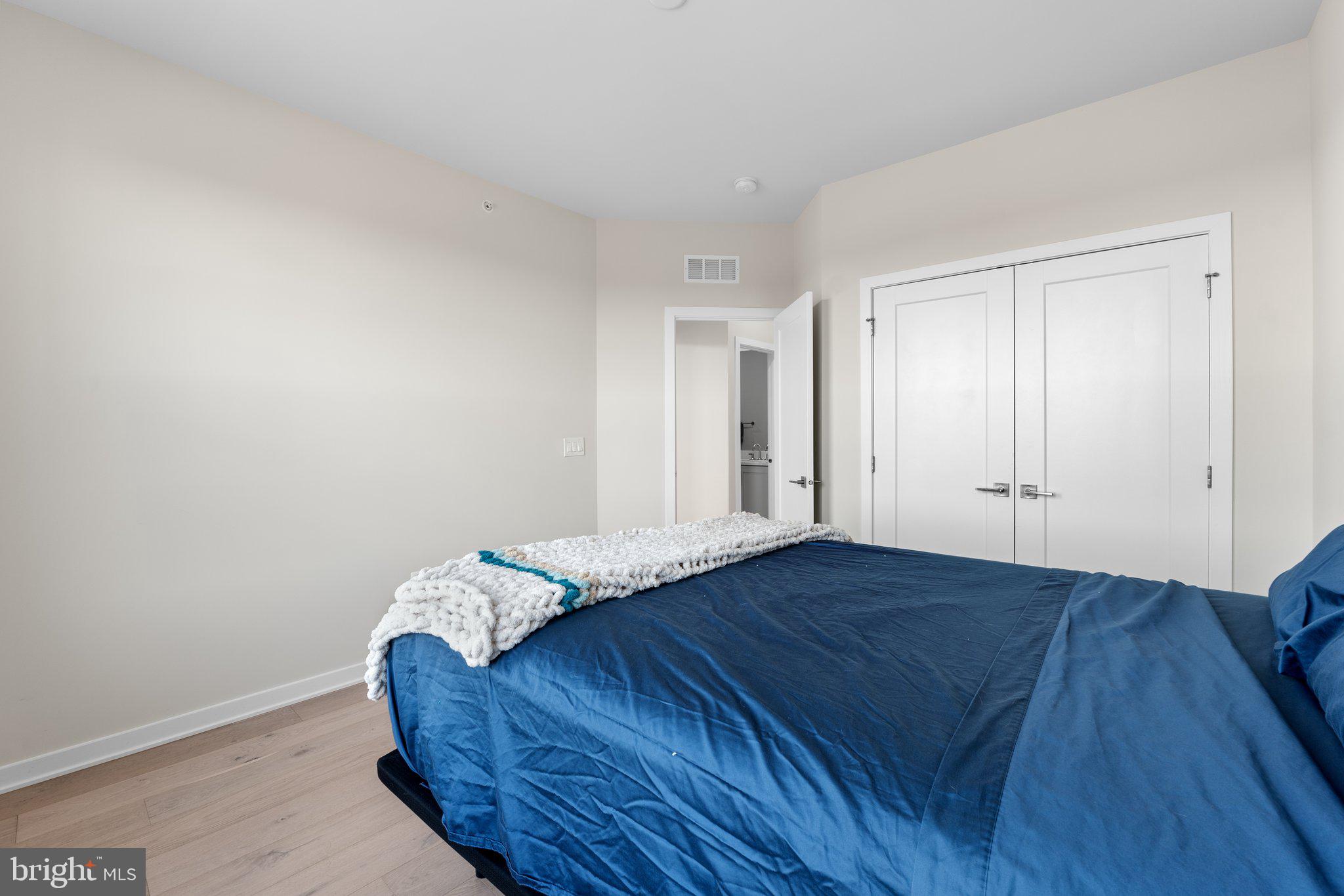 METRO WALK AT MOOREFIELD STATION - Residential Lease