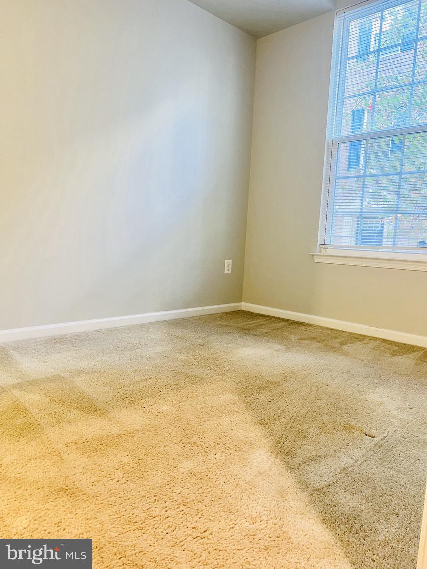 HOWARD SQUARE - Residential Lease