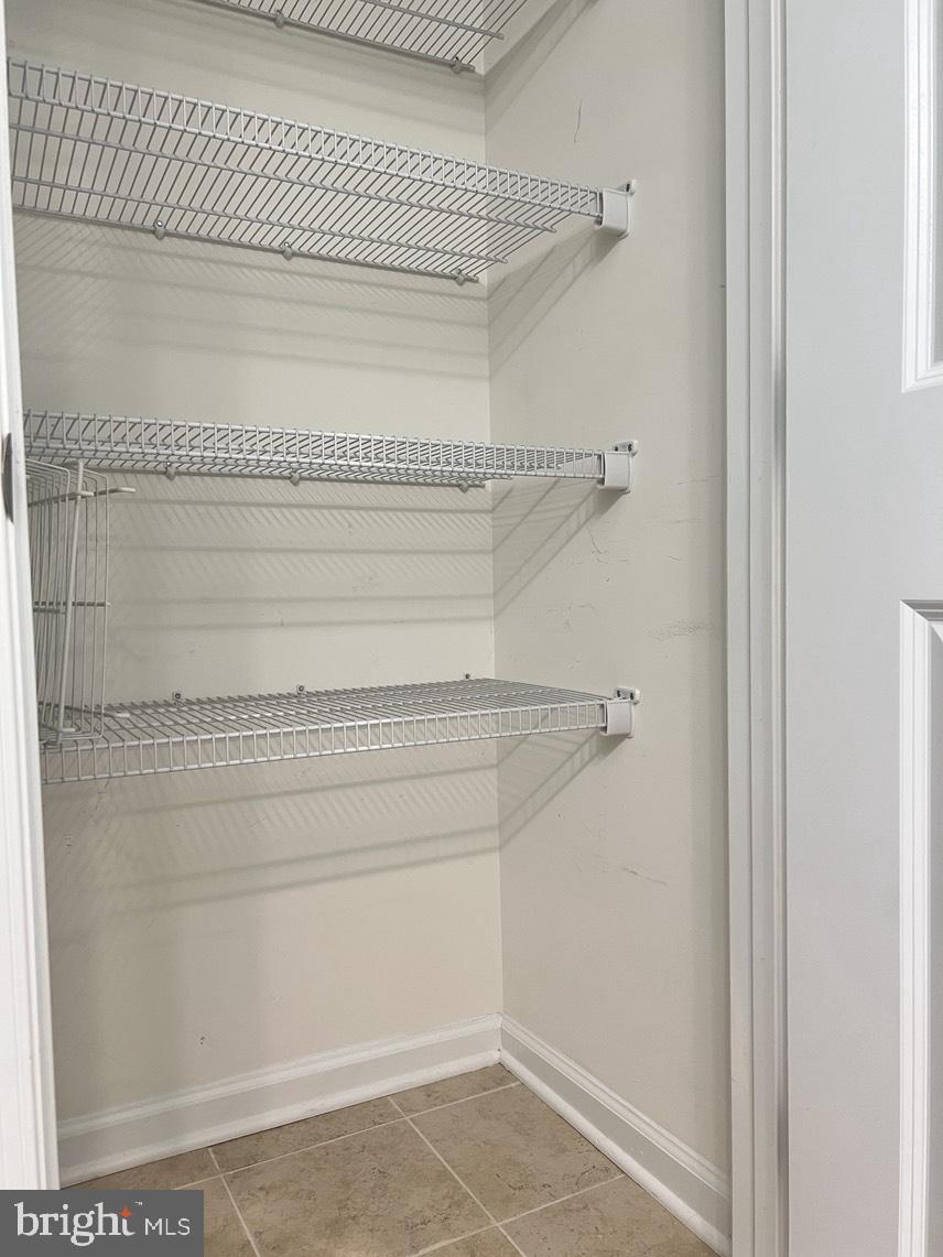 HOWARD SQUARE - Residential Lease