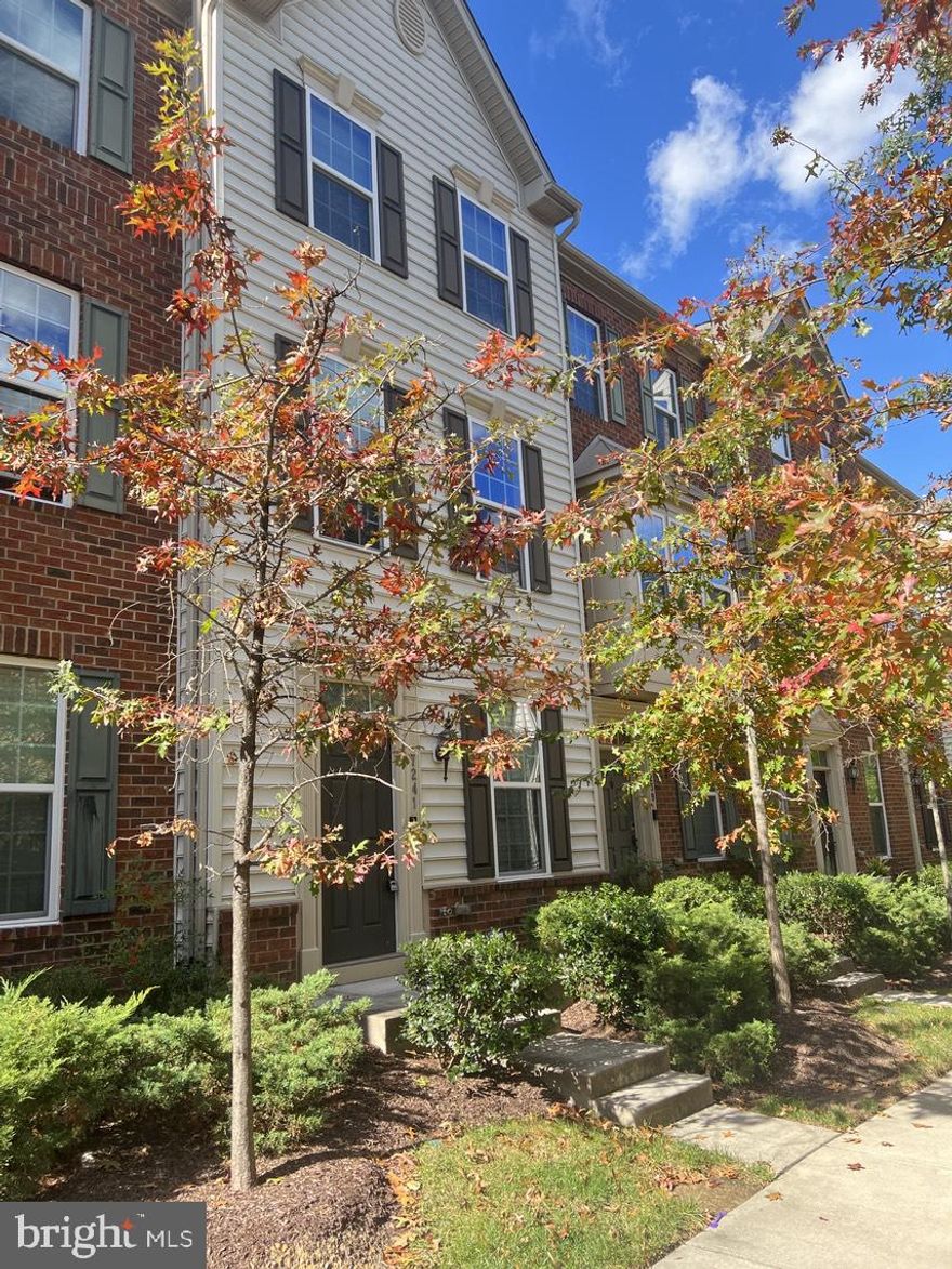 Tucked away on a quiet street in Howard Square, this 3 bedroom, 3.5 bath townhome with garage truly shines! Enjoy an open floor plan filled with natural light, beautiful hardwood floors, and a gourmet kitchen with granite countertops, 42” cabinets, and stainless steel appliances.
The bright living and dining areas flow perfectly for entertaining, and a sliding glass door leads to a cozy deck — perfect for morning coffee or evening relaxation.
Upstairs, you’ll find a spacious primary suite with a spa-like bath, plus another sunny bedroom, full bath, and laundry for convenience. The entry-level bedroom with its own full bath makes a great home office or guest room.
Enjoy easy access to shopping, dining, and major commuter routes — this home offers both comfort and convenience in one of Elkridge’s most popular communities!