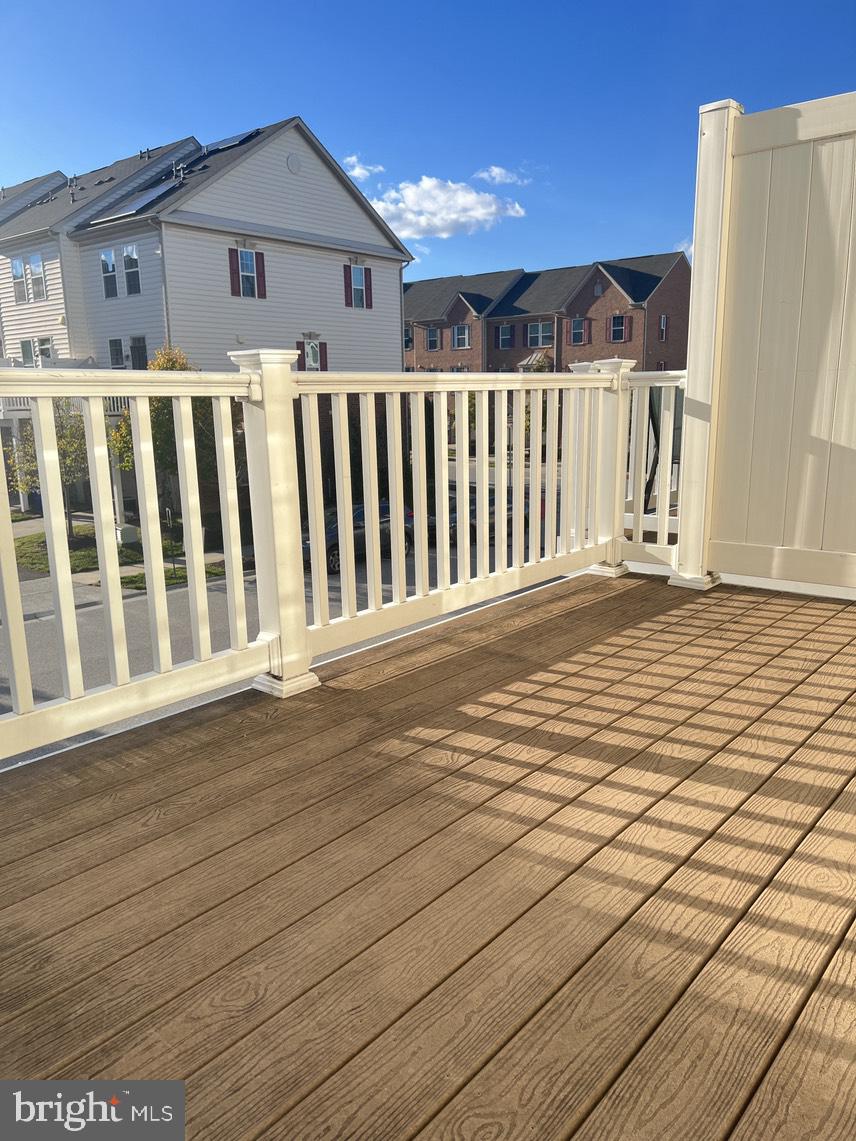 HOWARD SQUARE - Residential Lease