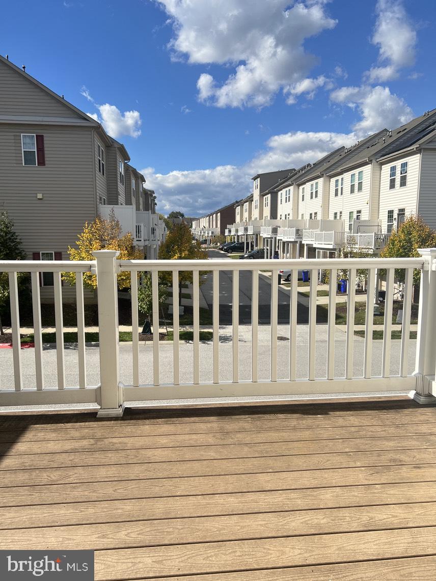 HOWARD SQUARE - Residential Lease