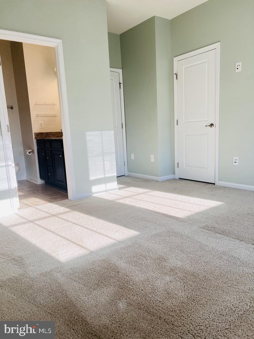 HOWARD SQUARE - Residential Lease