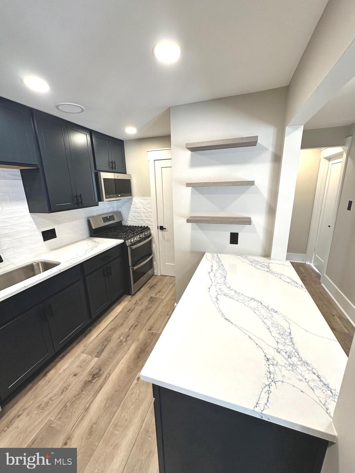 MOORINGS OF OCCOQUAN CON - Residential