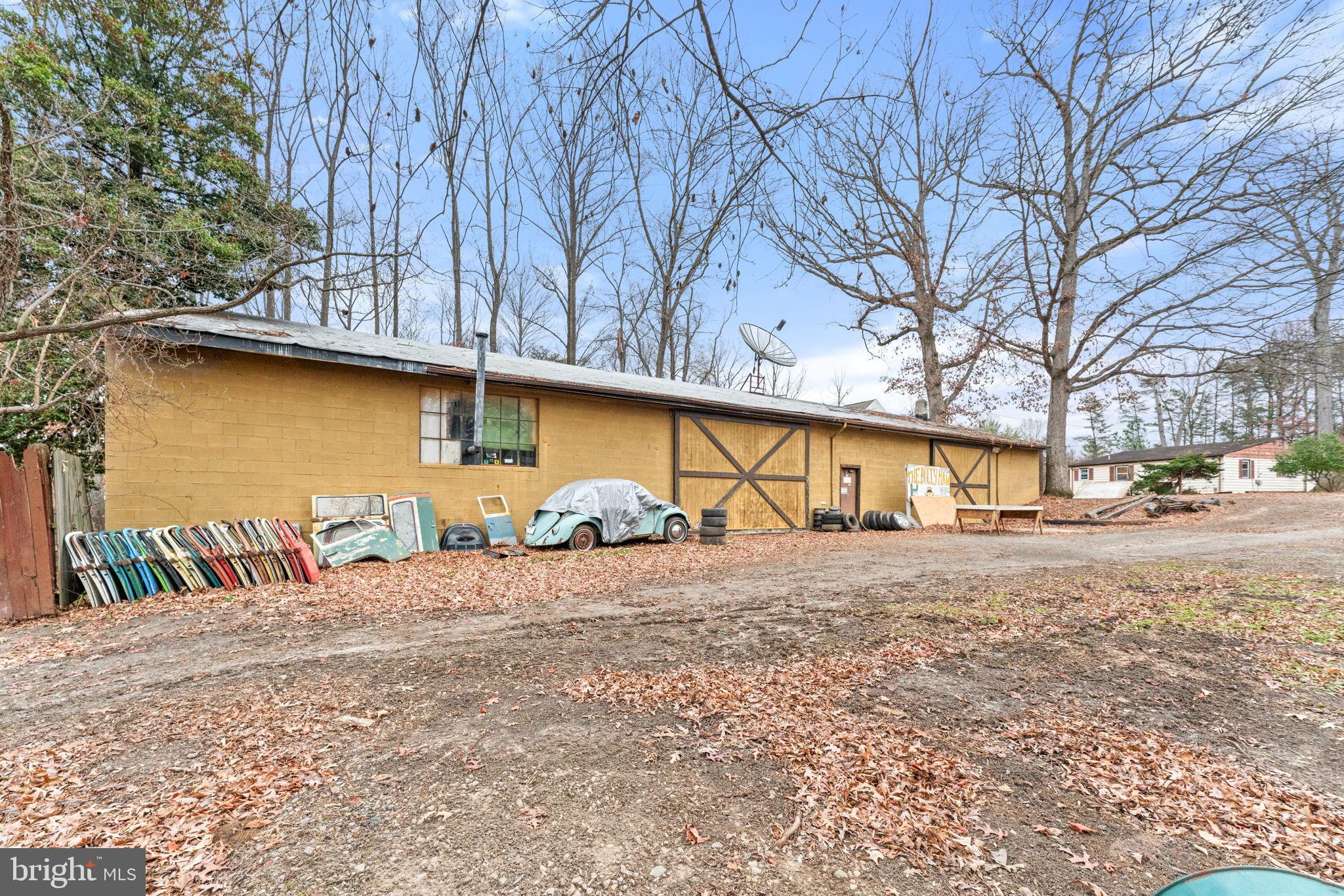 SILVERBROOK FARMS - Residential