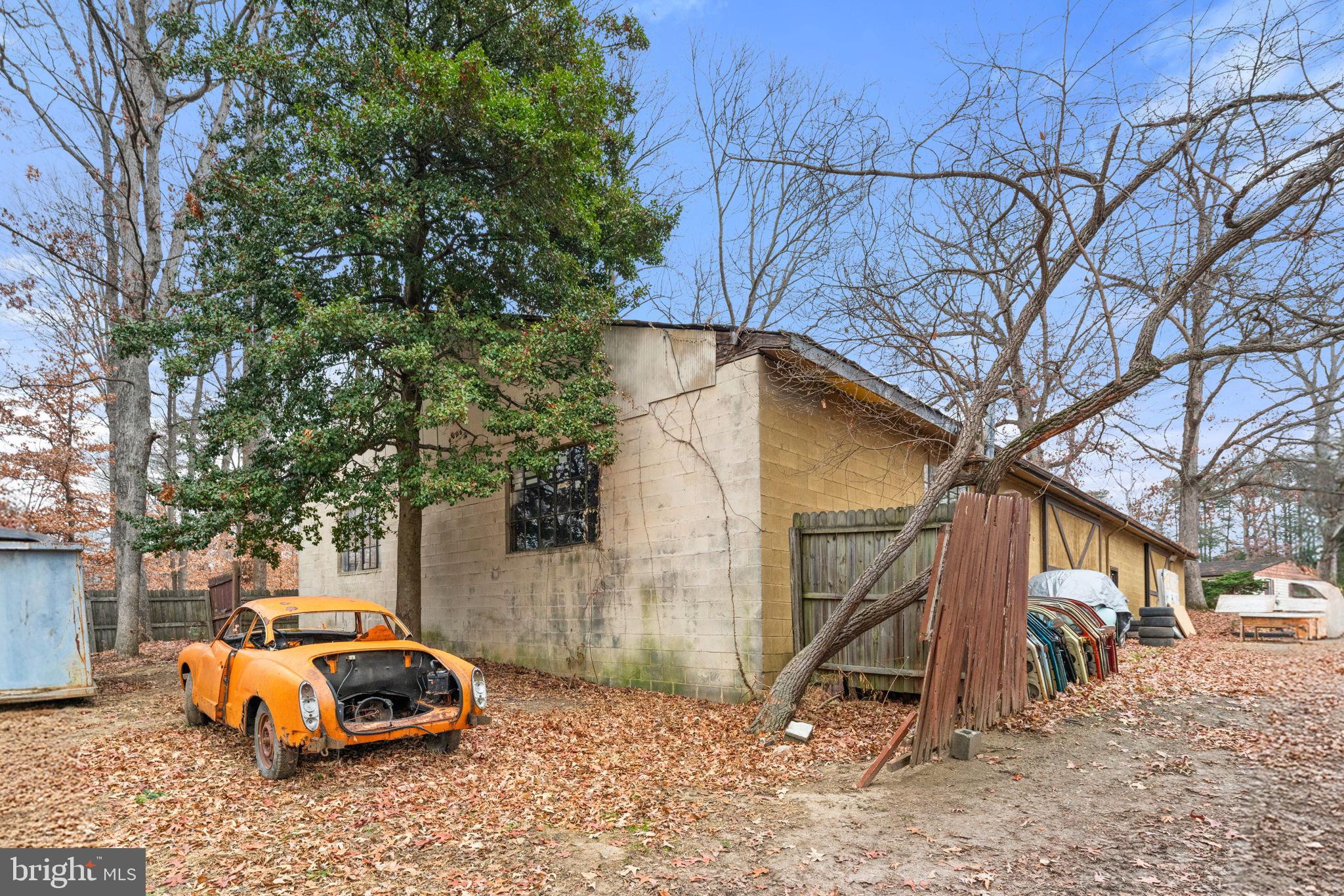 SILVERBROOK FARMS - Residential