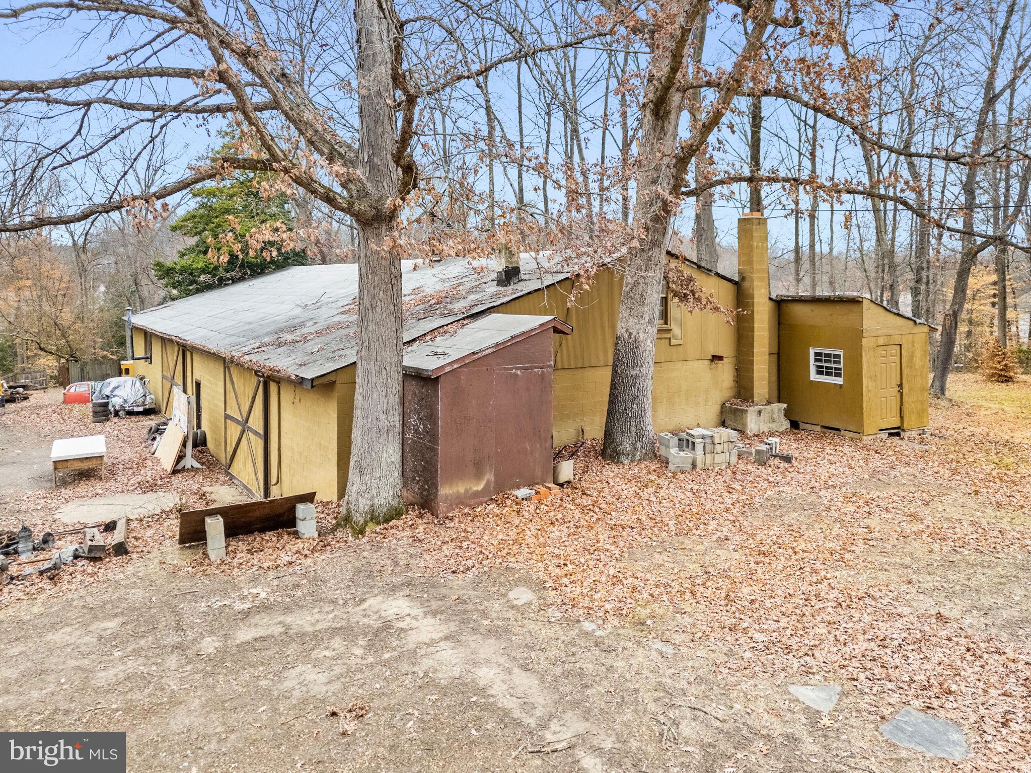 SILVERBROOK FARMS - Residential