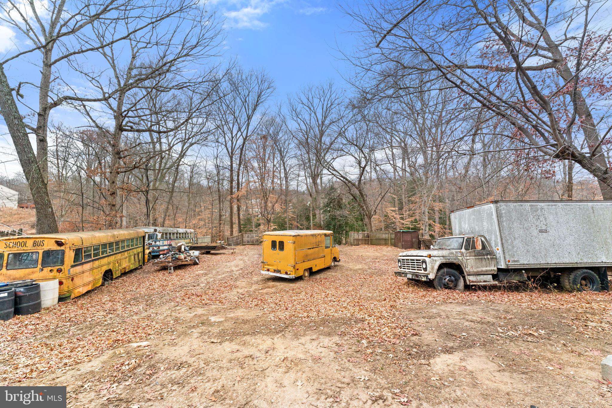 SILVERBROOK FARMS - Residential
