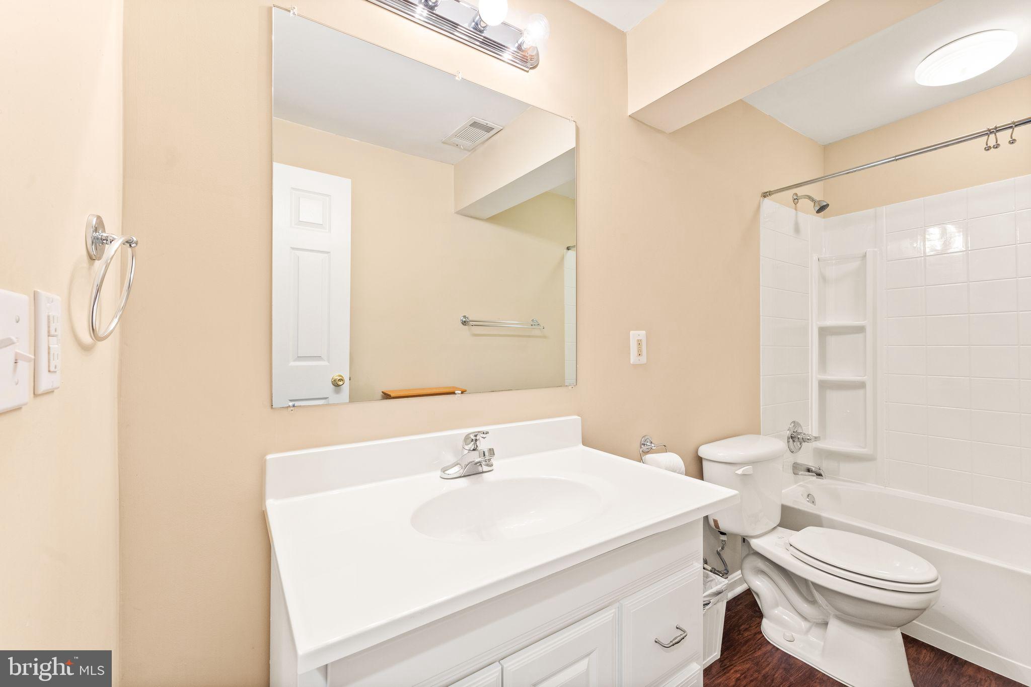 LANIER FARMS - Residential