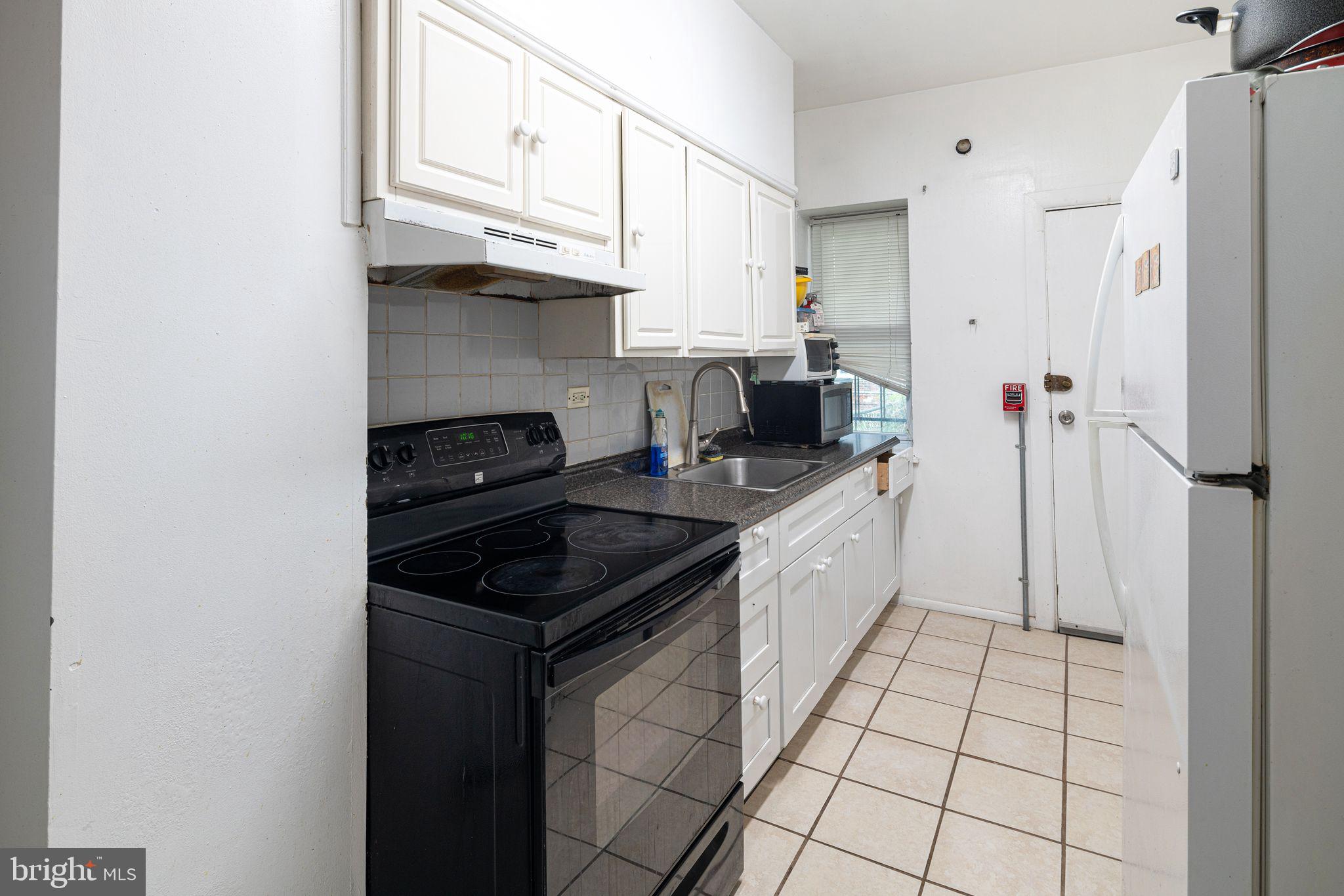 WALNUT HILL - Residential Income