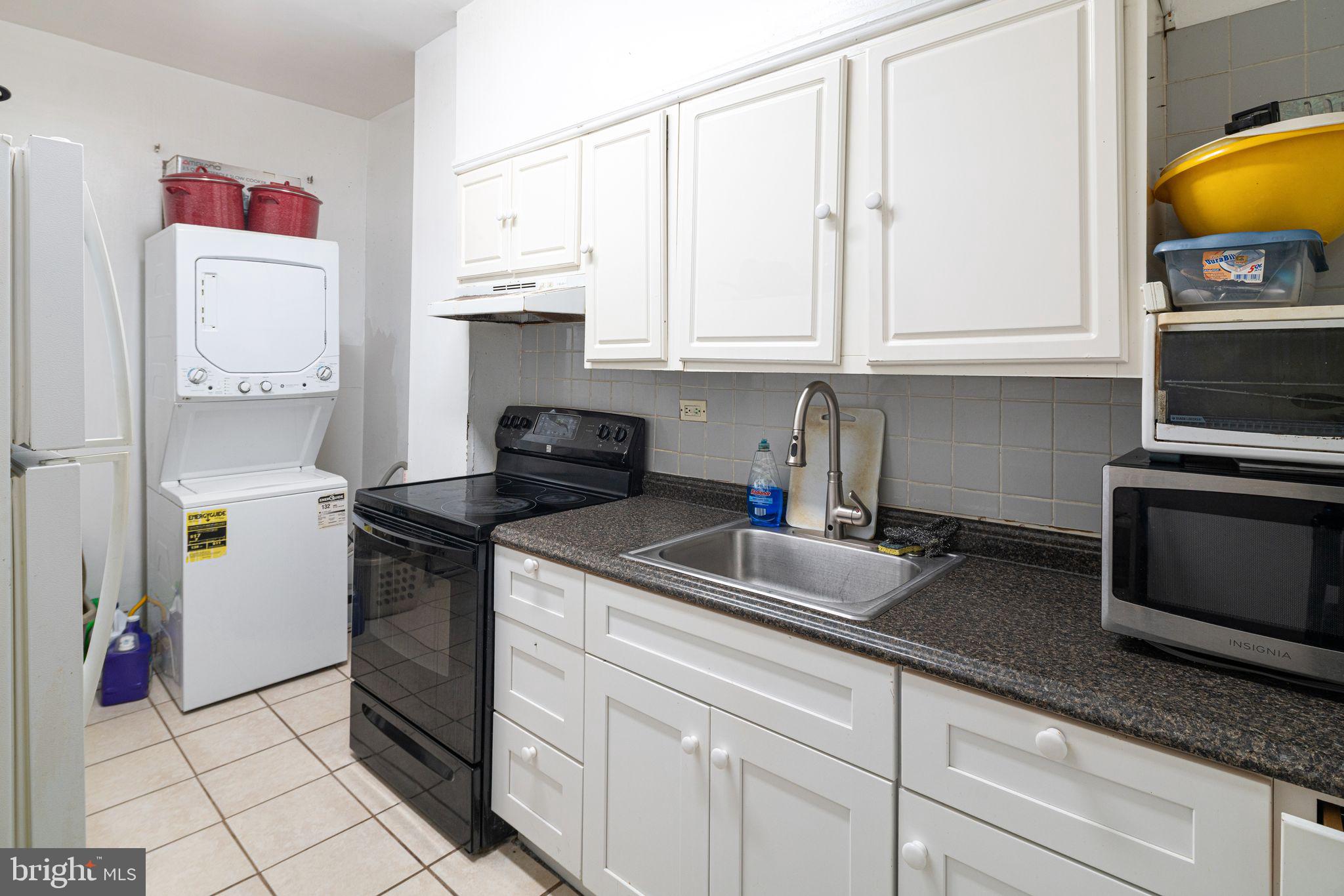 WALNUT HILL - Residential Income